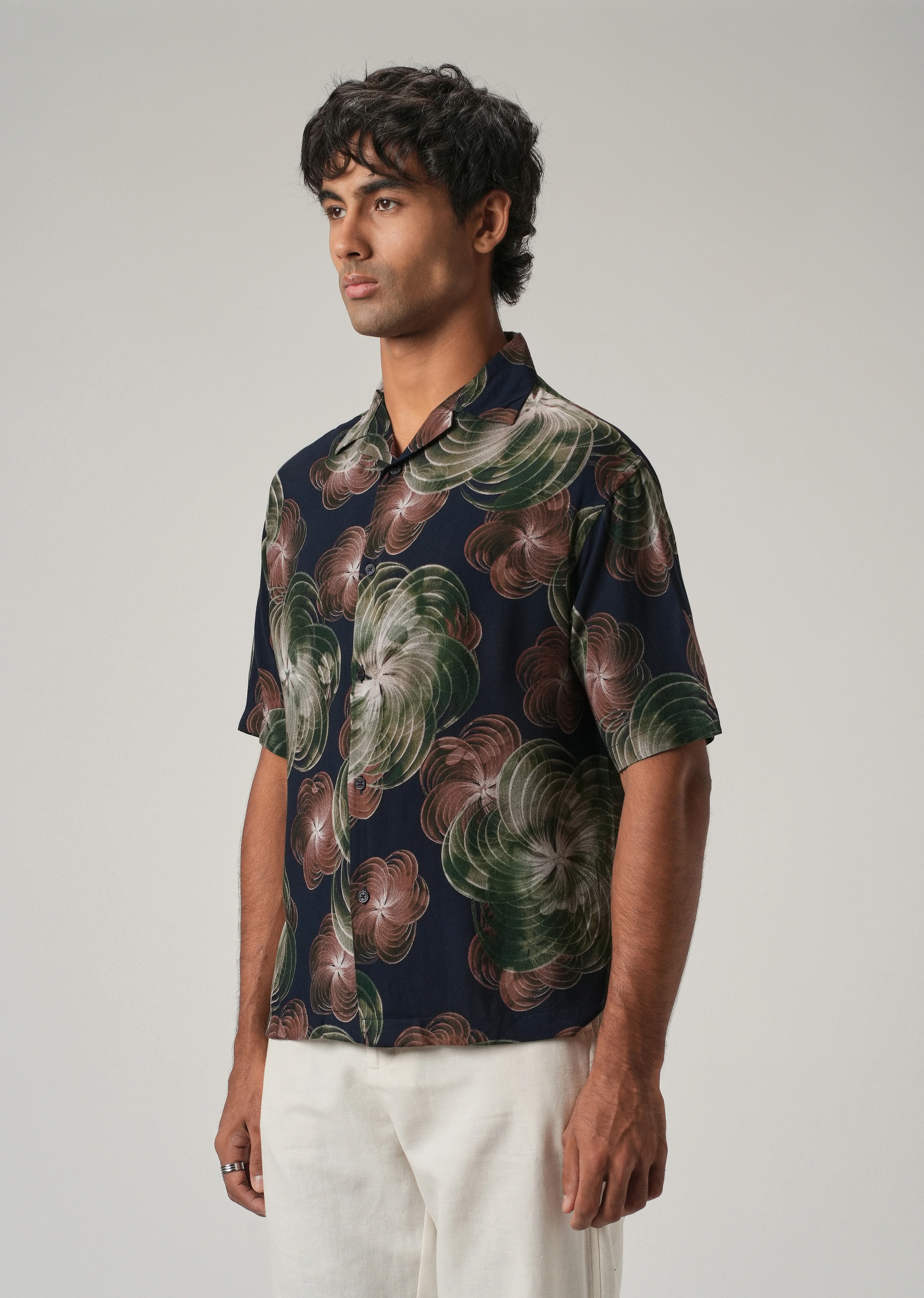 Abstract Floral Oversized Feather Shirt - Image 4