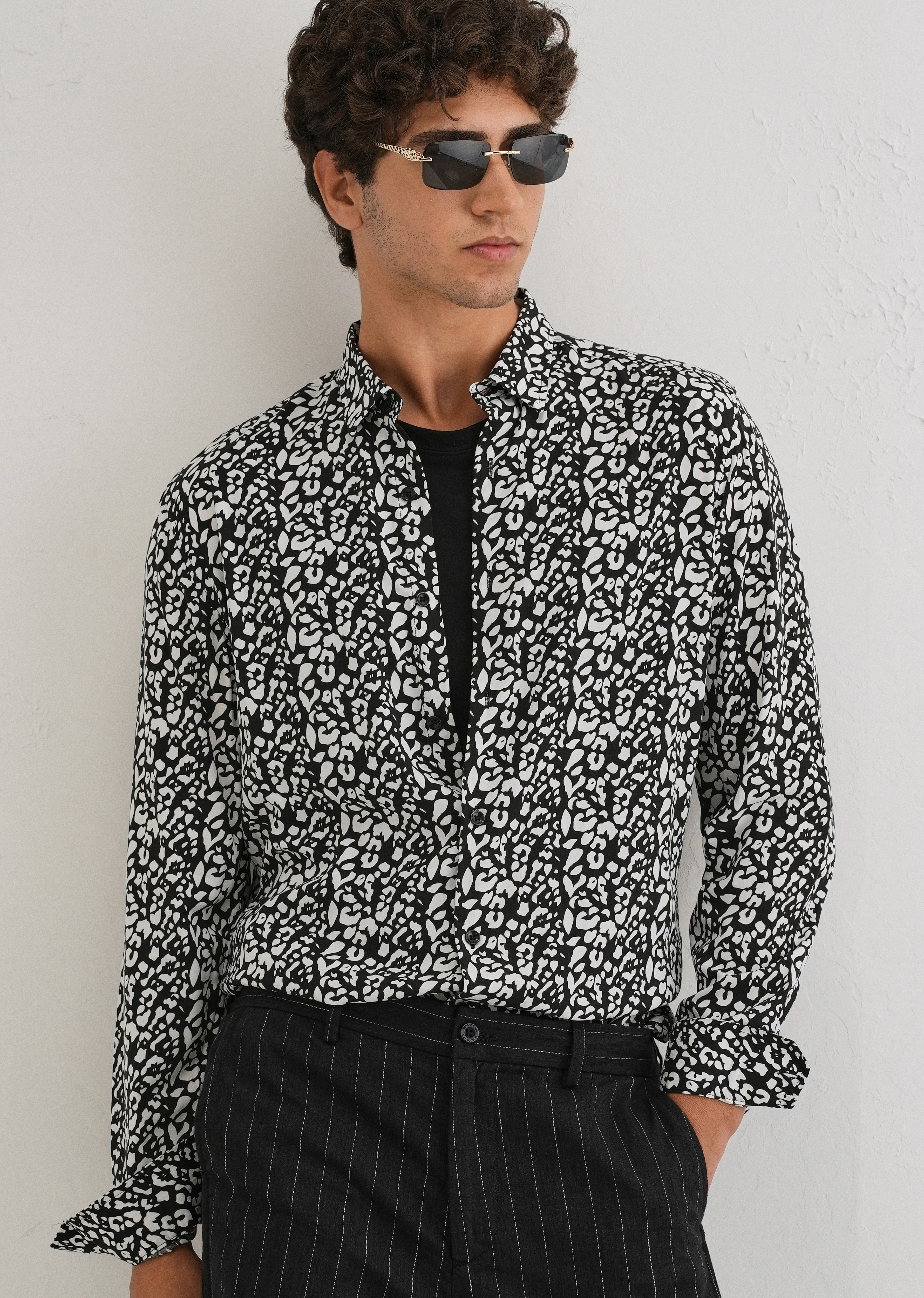 Achromatic Rosette Print Full sleeve shirt - Image 7