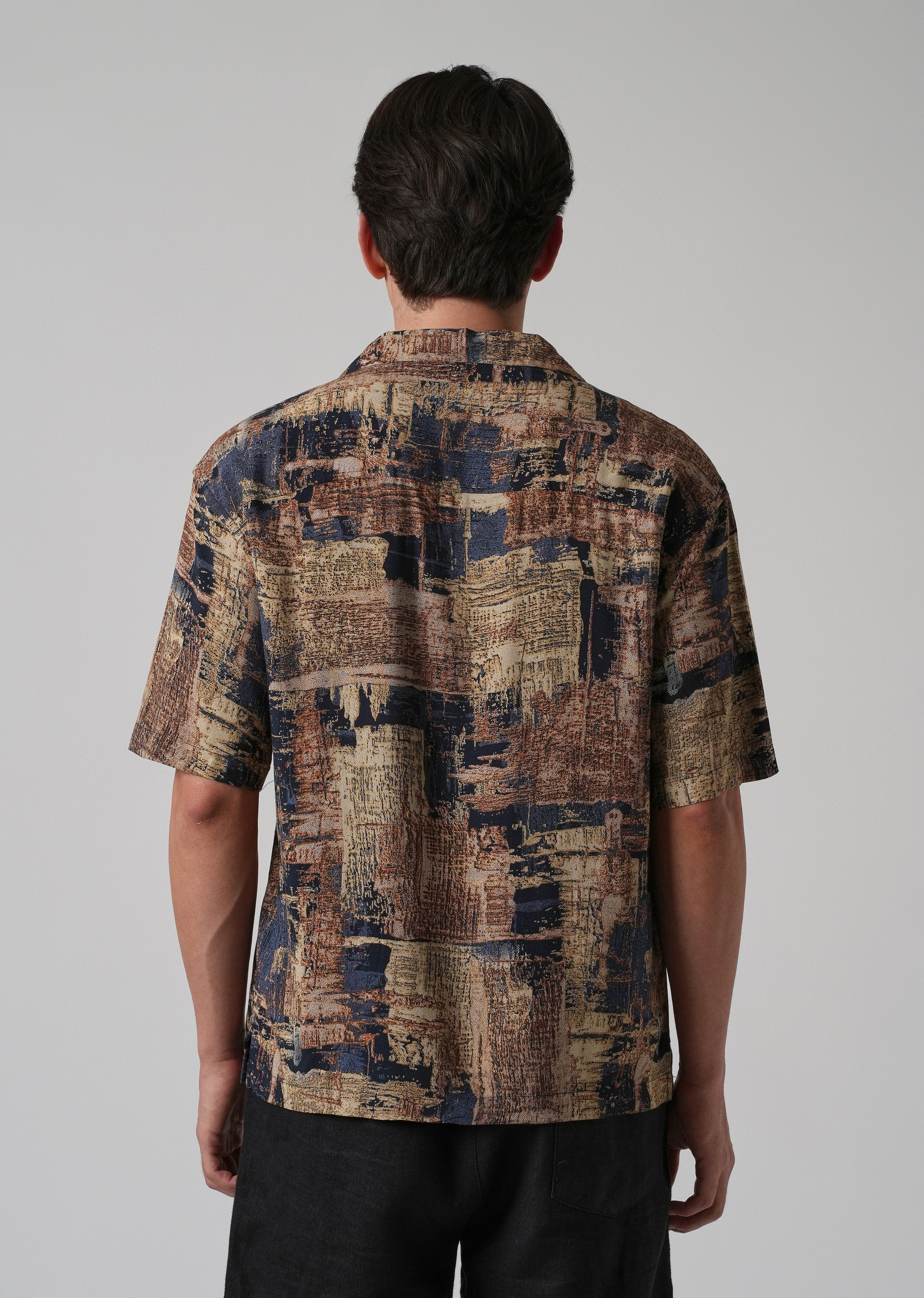 Artistic Pattern Oversized Feather Shirt - Image 2