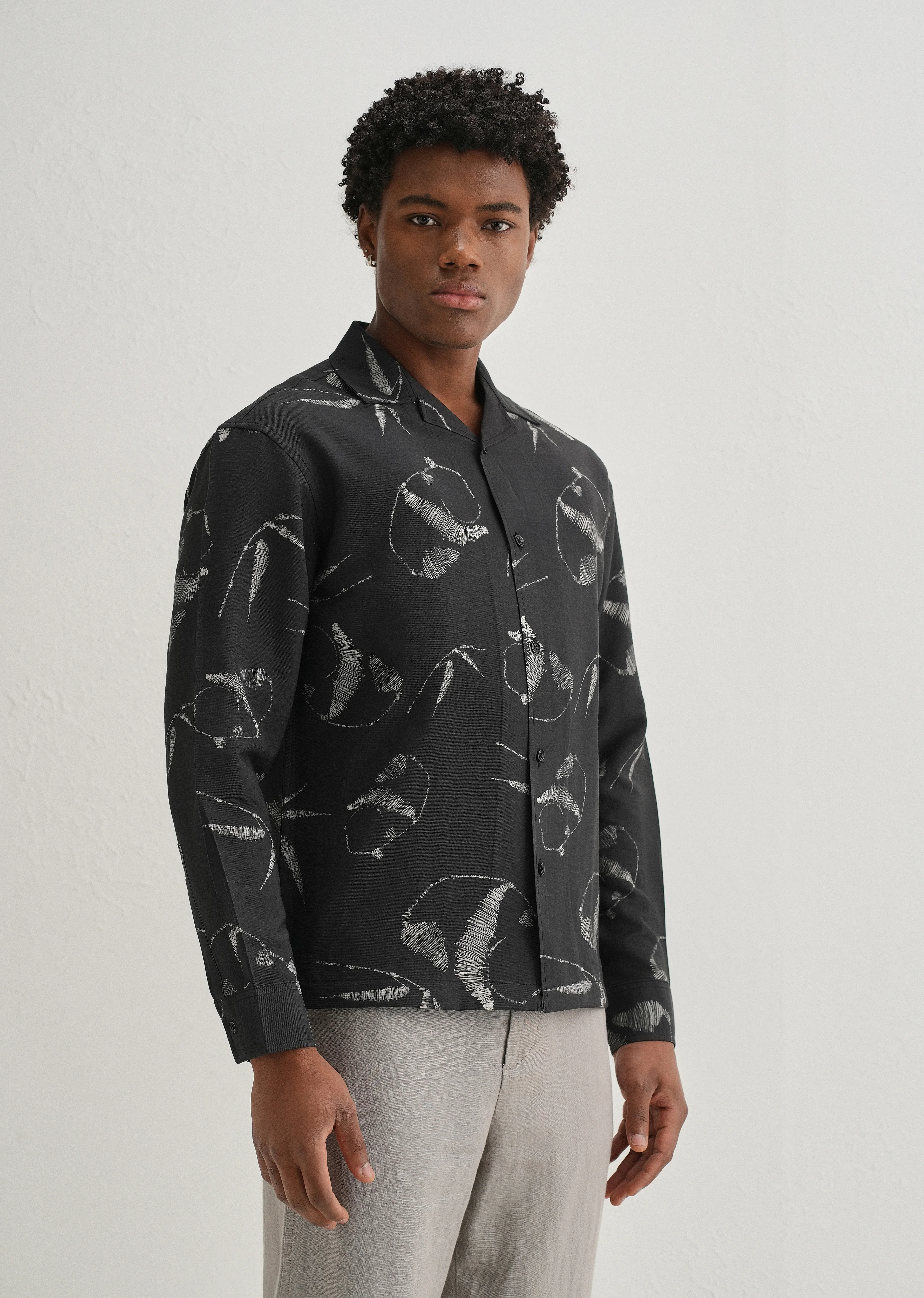 Black Artistic Printed Shirt - Image 4