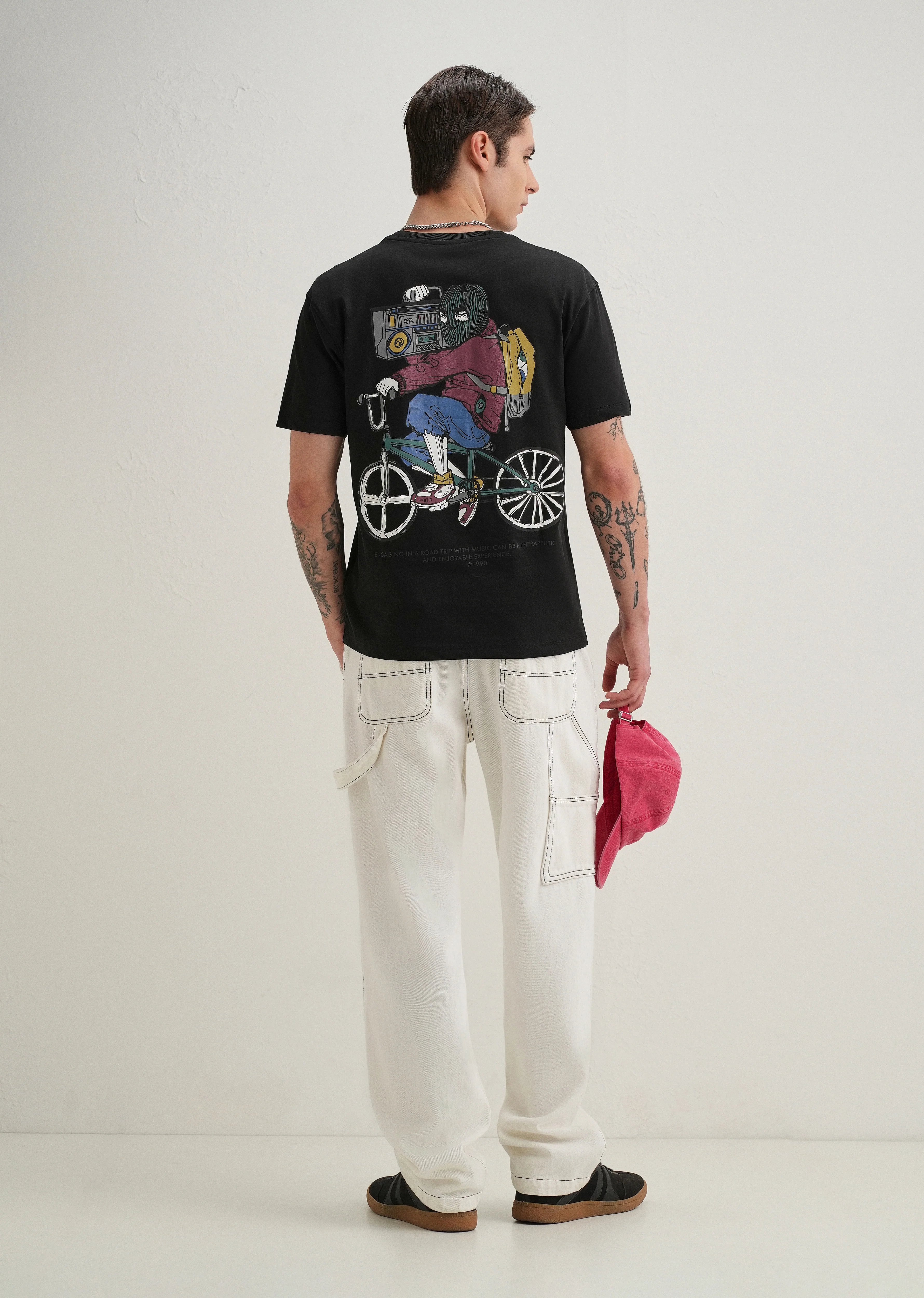 Black Back Graphic Print T-Shirt - Image 7
