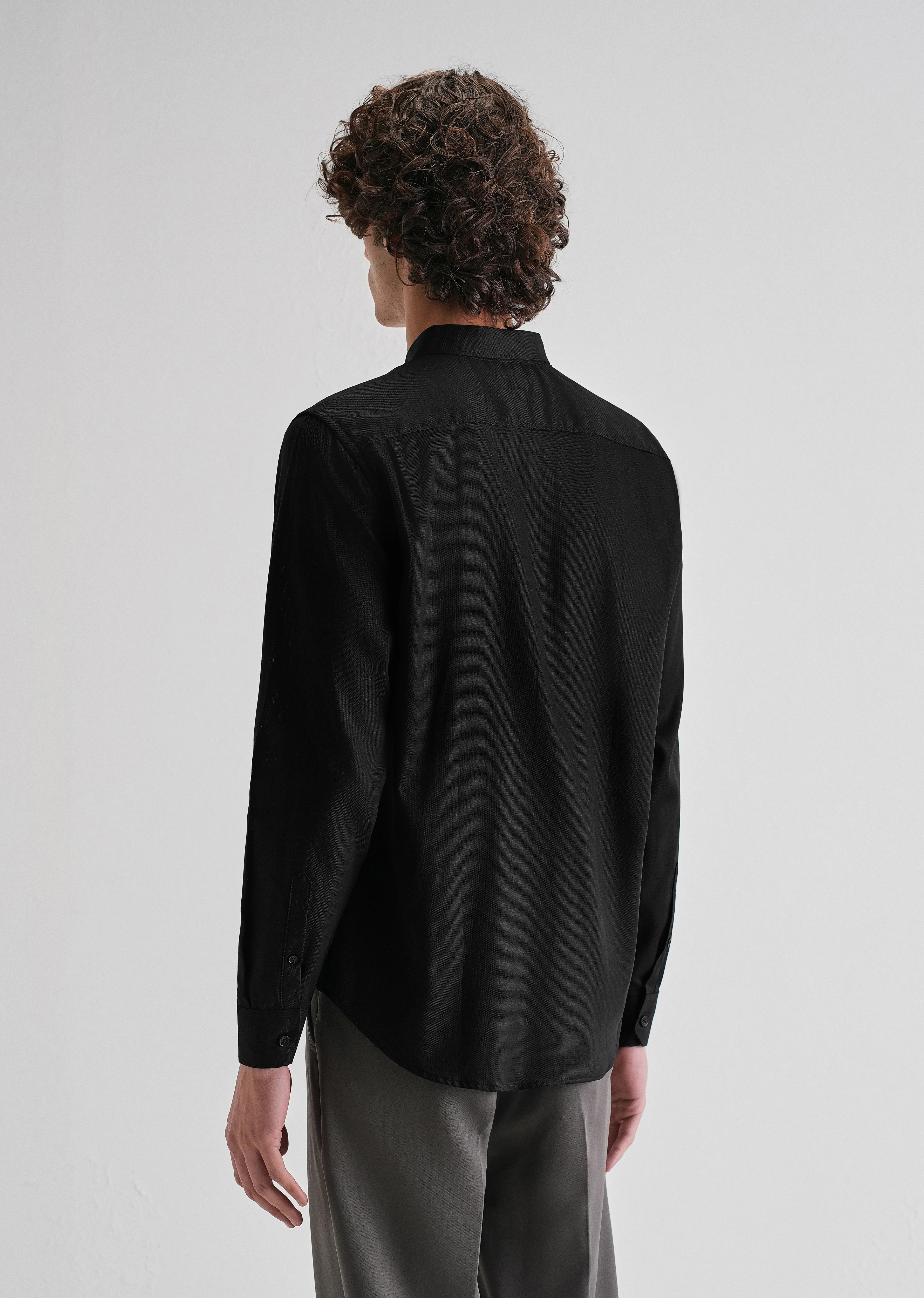 Black Plain Blended Cotton Regular Fit Shirt - Image 2