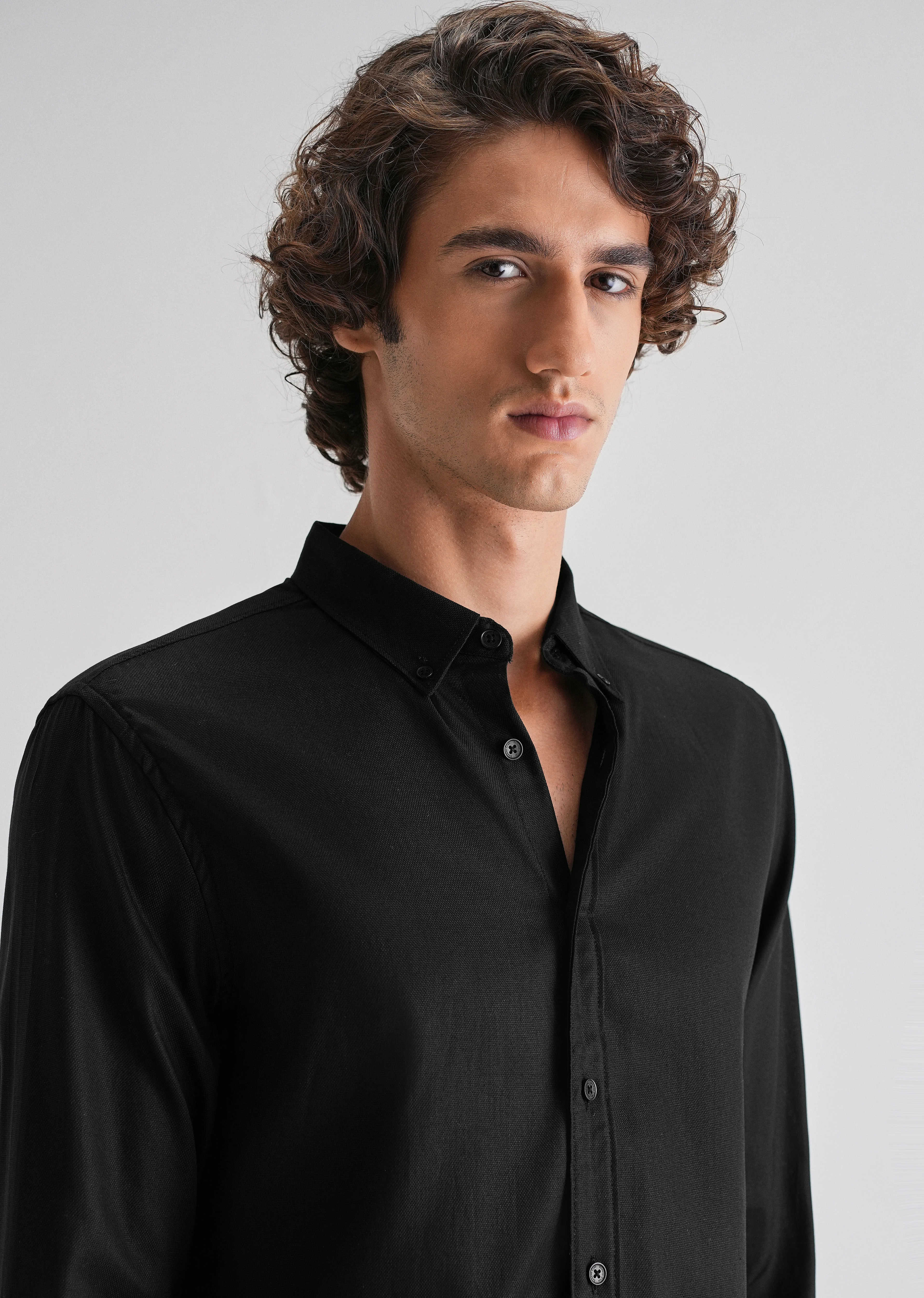 Black Plain Blended Cotton Regular Fit Shirt - Image 5