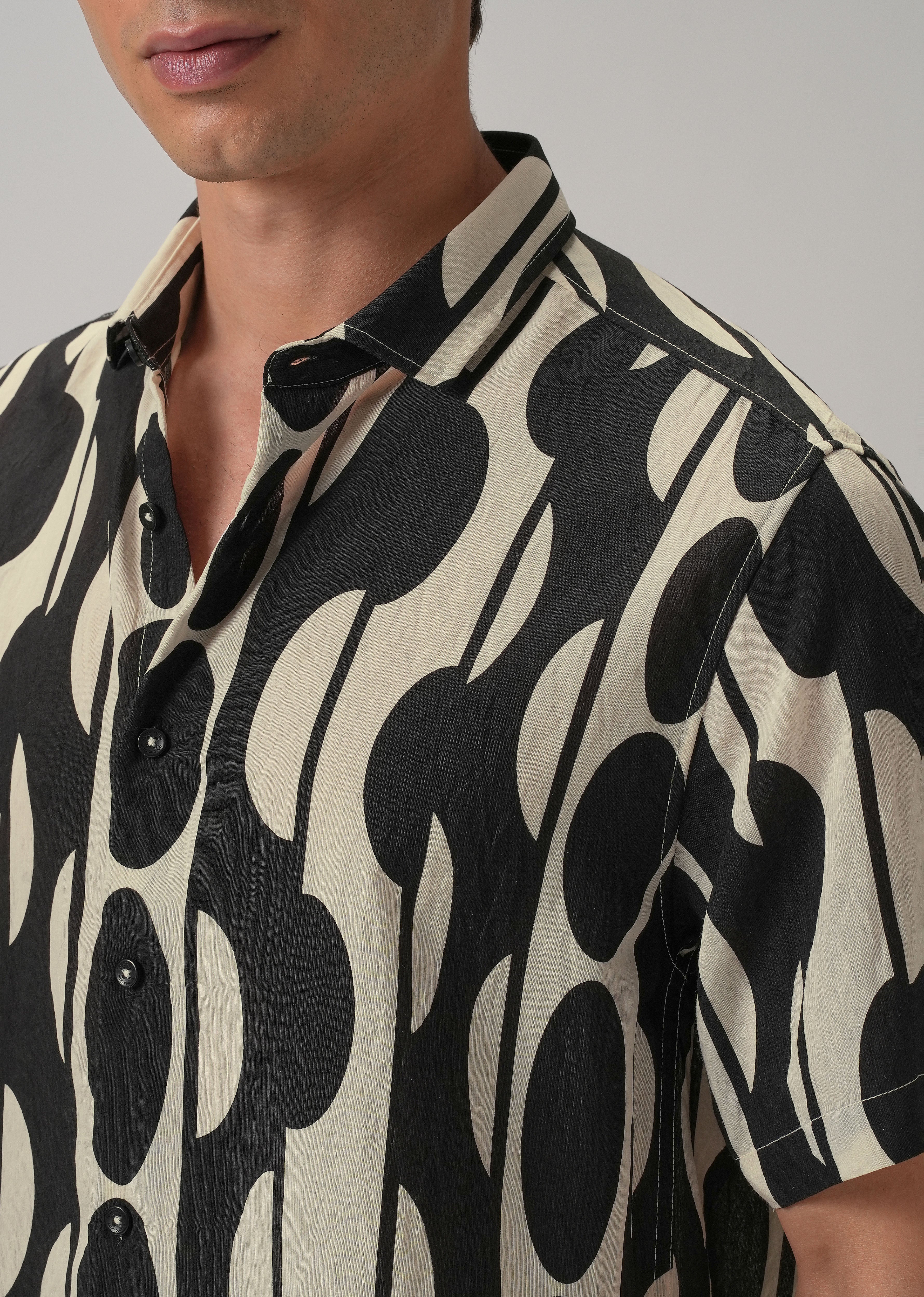 Black Geometric Printed Shirt - Image 5