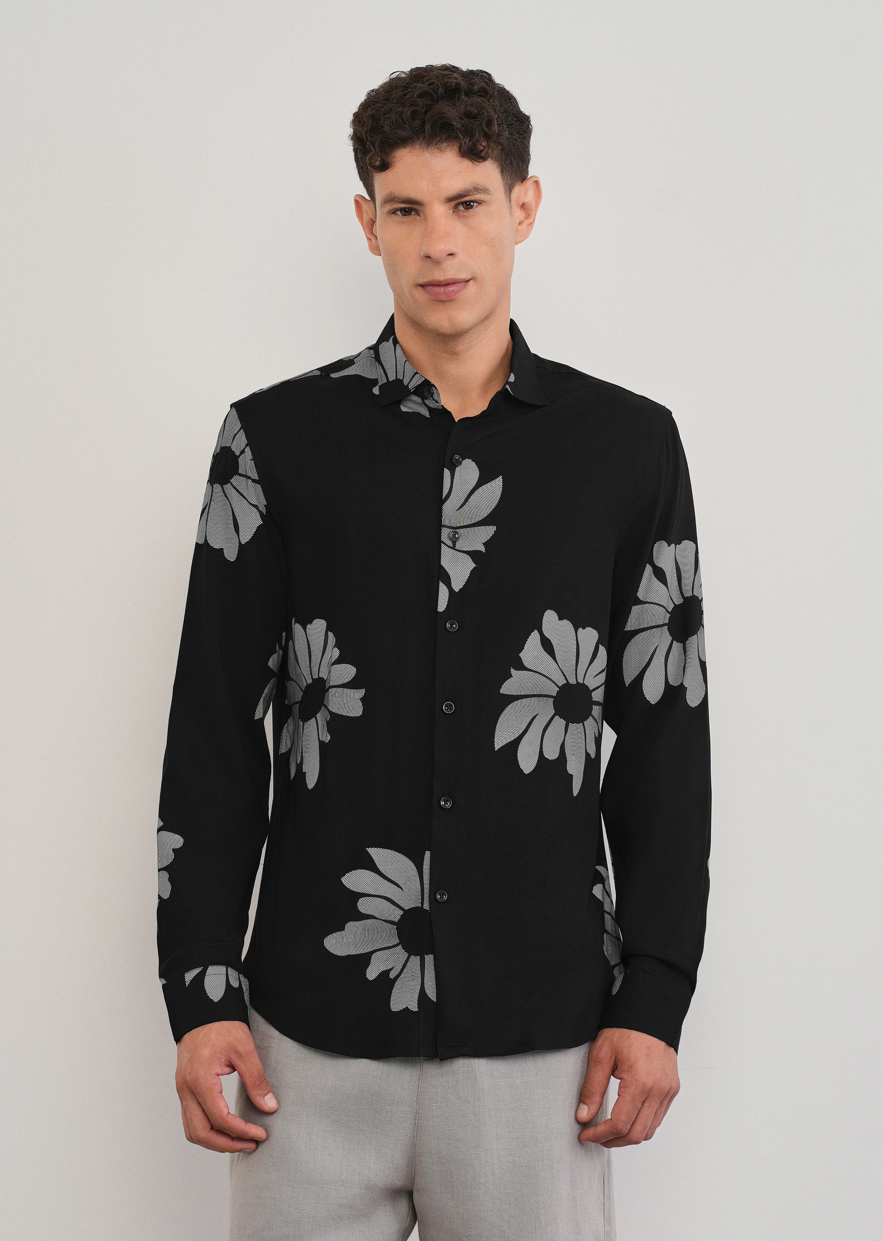 Black Linear Floral Print Shirt - Image 3