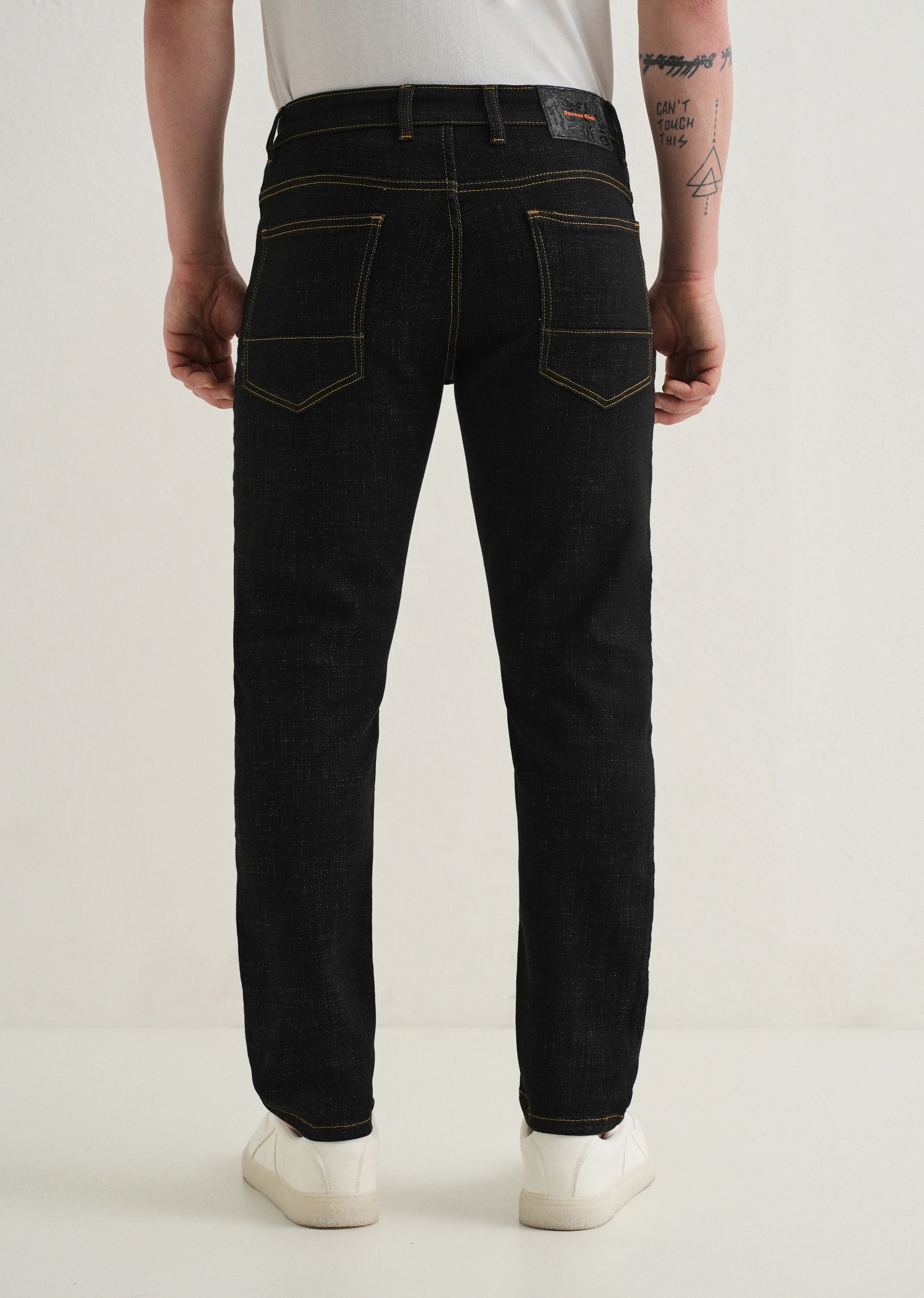Black Mid Rise Carrot Fit Jeans - Image 4