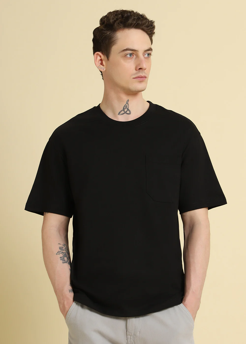 Black Plain Pocket Regular Fit T-shirt - Image 5