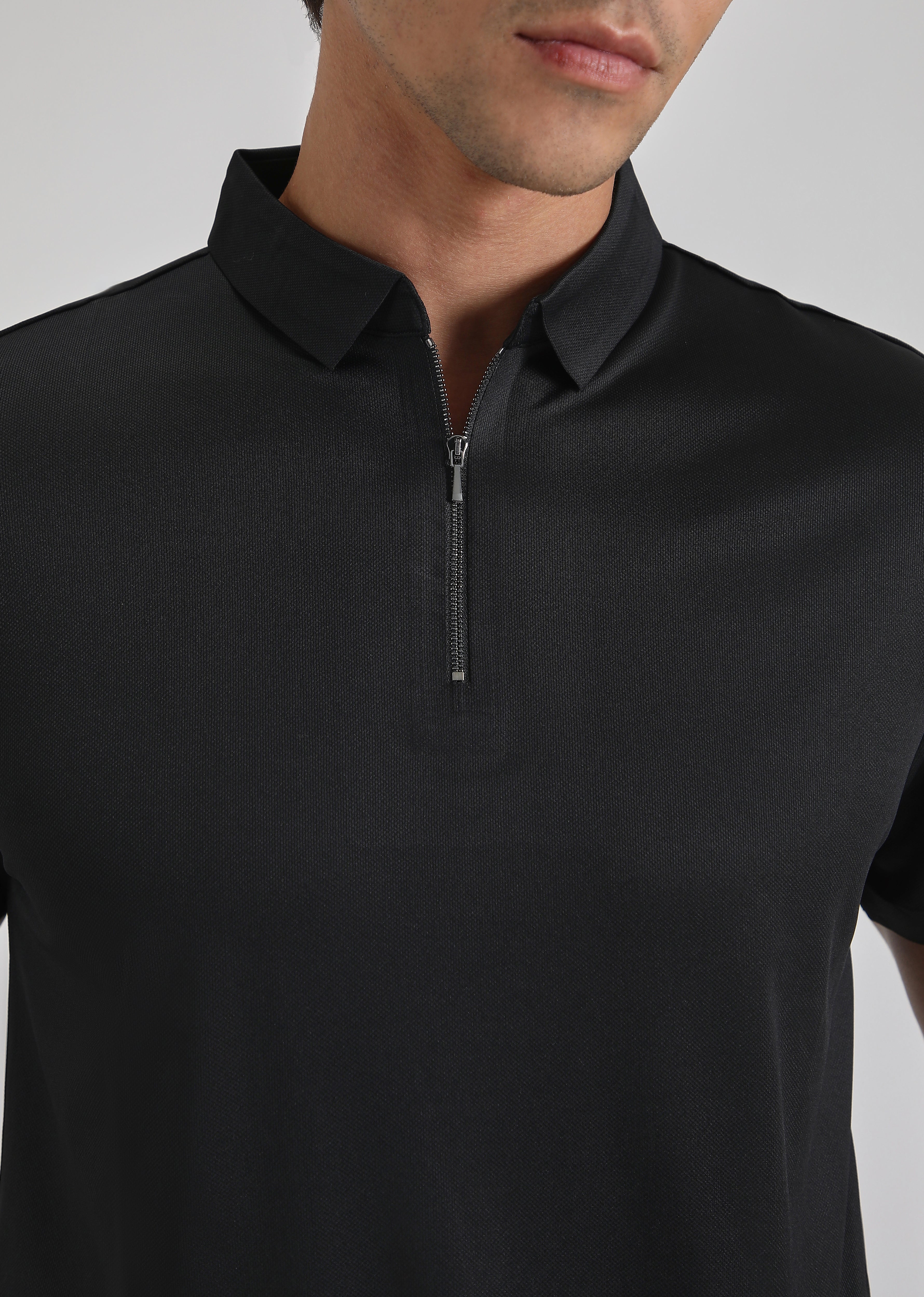 Black Plain Zipper Stitchless Polo T-shirt - Image 2