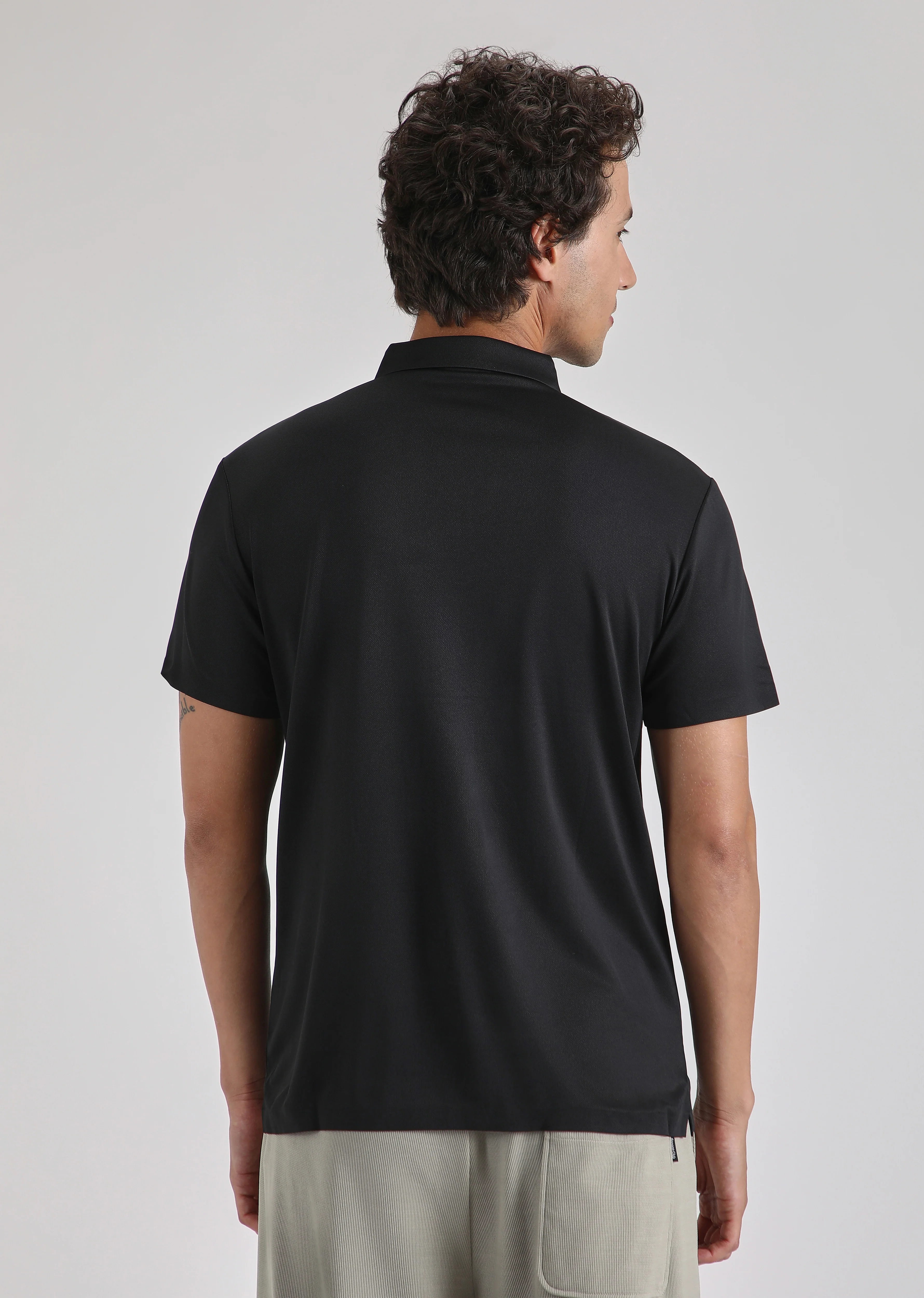 Black Plain Zipper Stitchless Polo T-shirt - Image 4