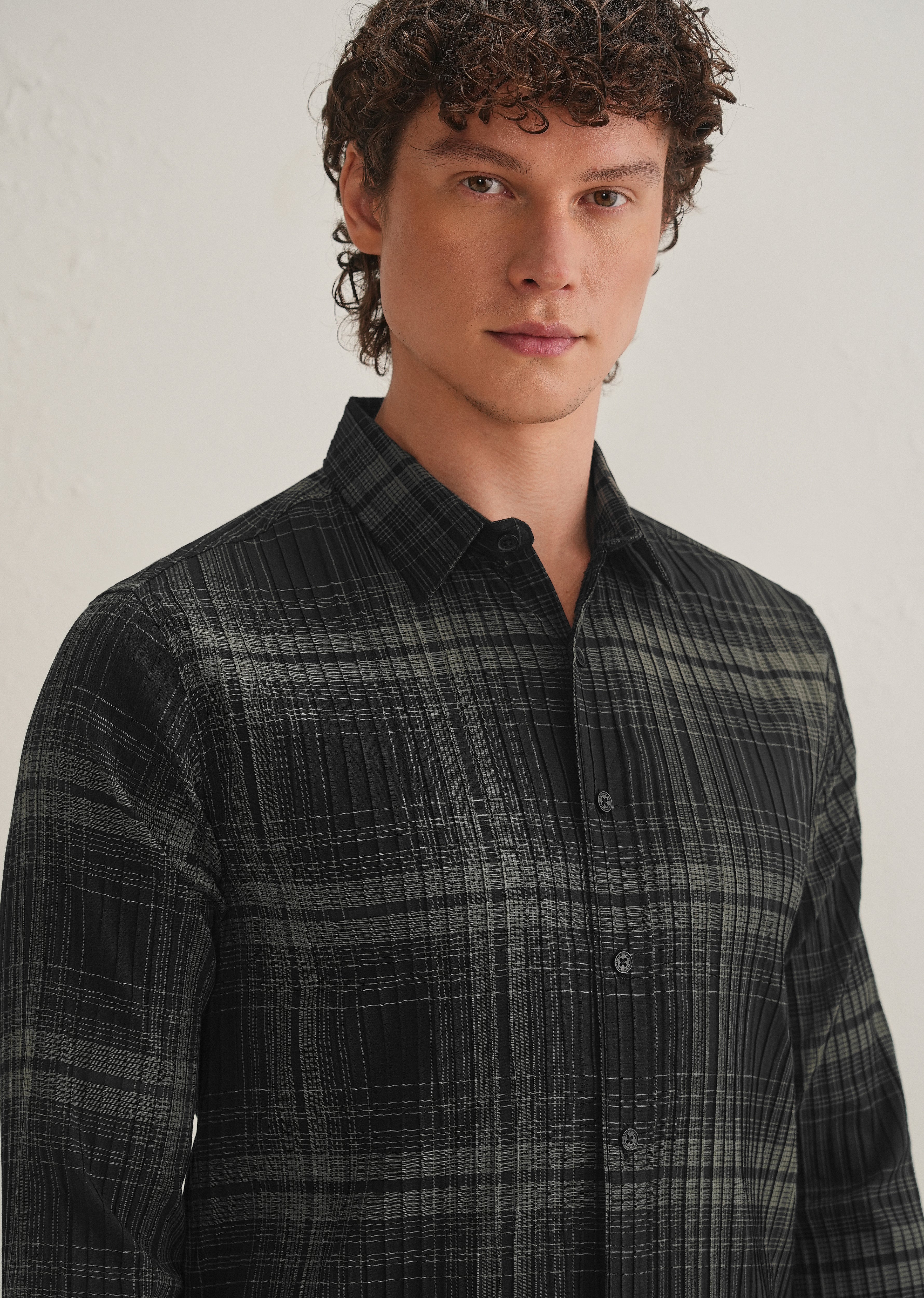 Black Self-Pleated Check Shirt - Image 2