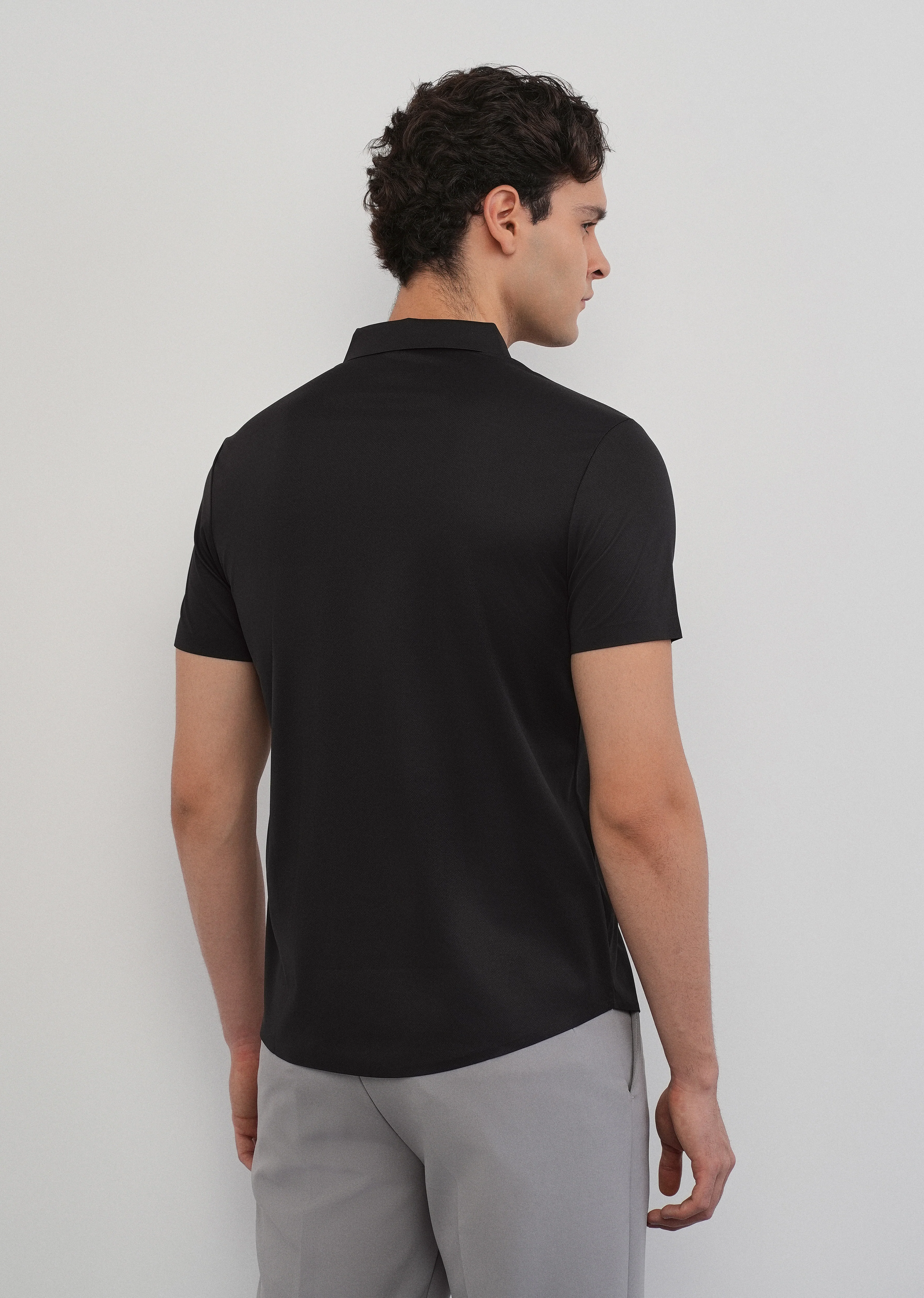 Black Stitchless Plain Half Sleeve Shirt - Image 2