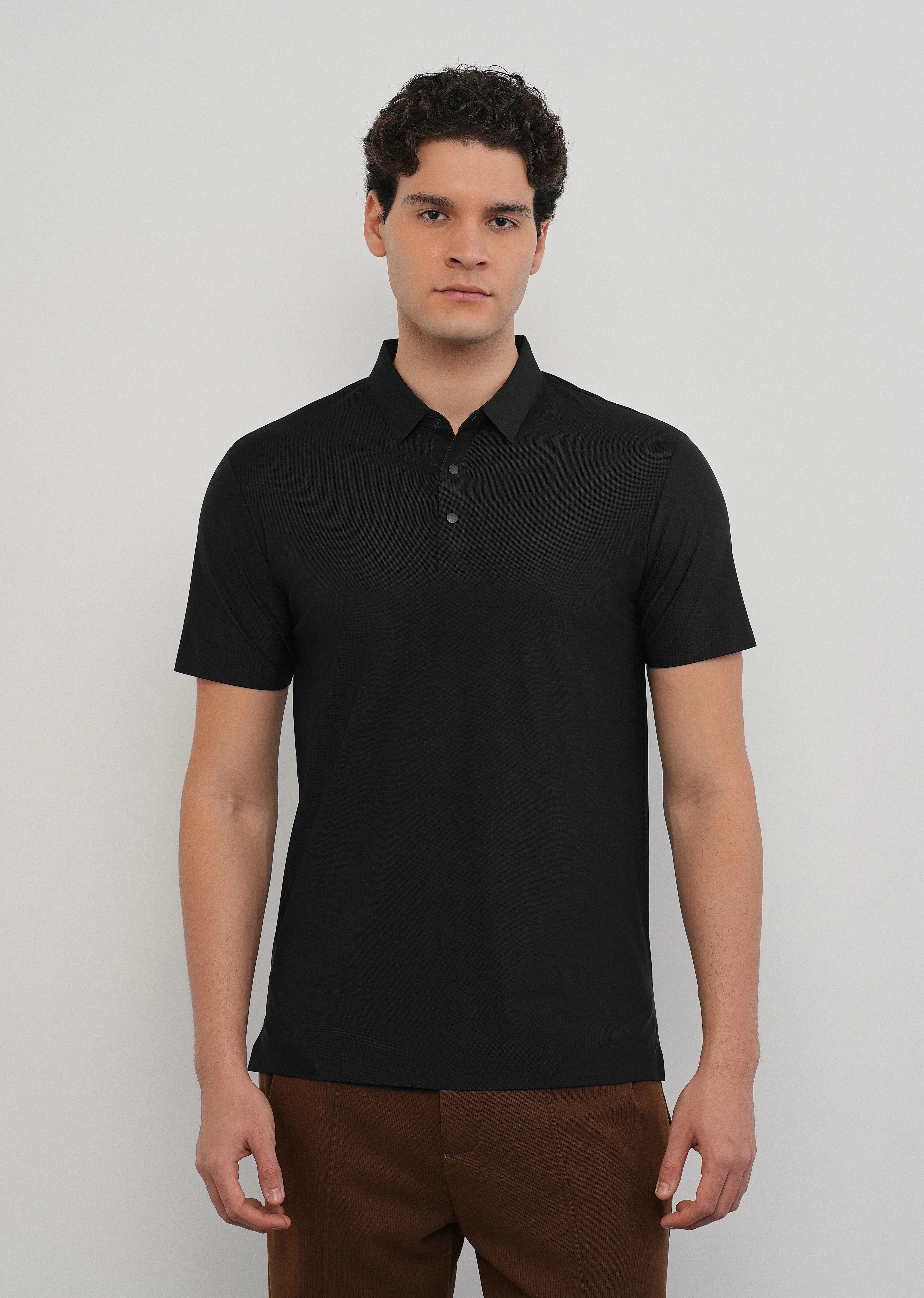 Black Stitchless Polo Collar T-Shirt - Image 3