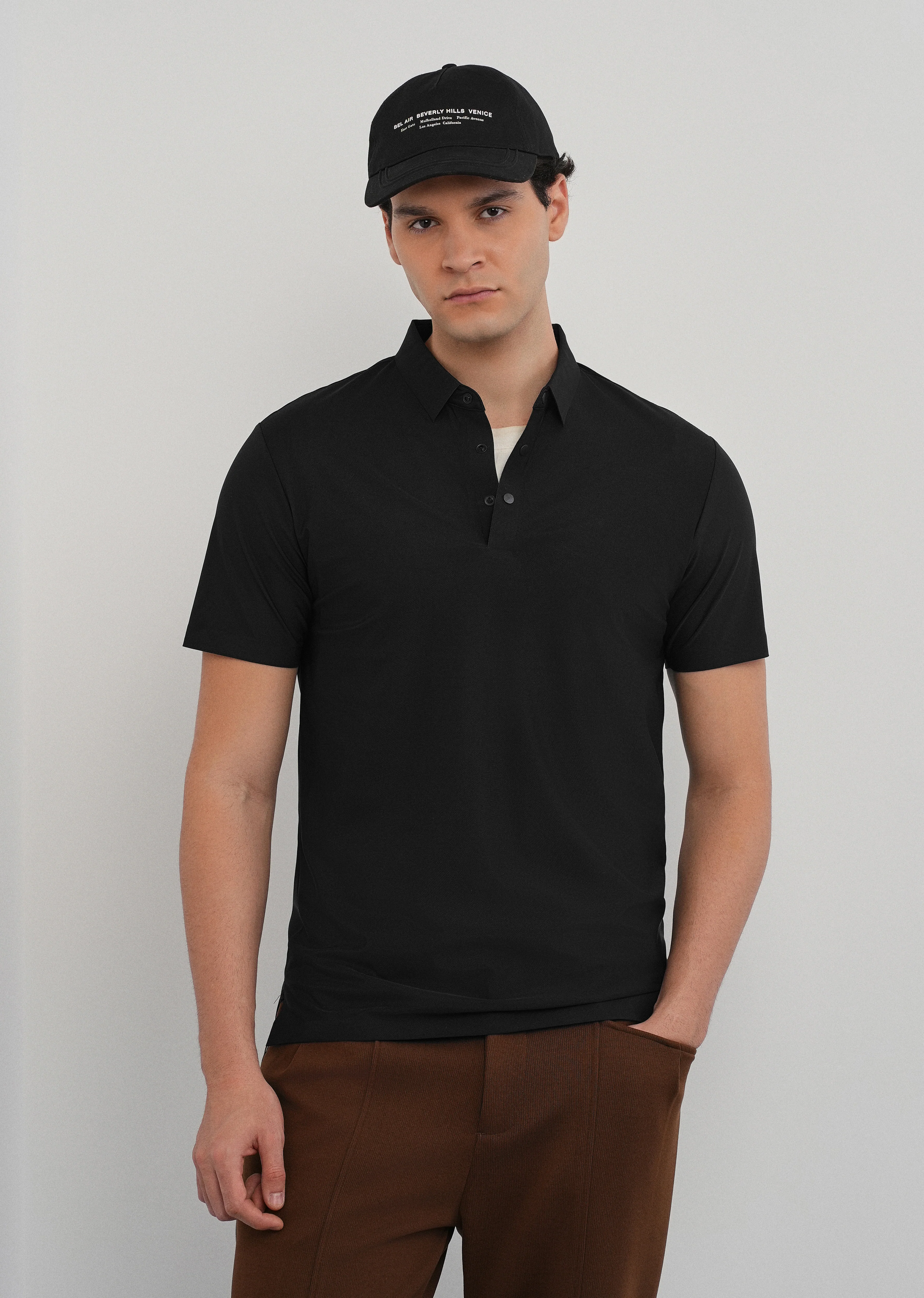 Black Stitchless Polo Collar T-Shirt - Image 7