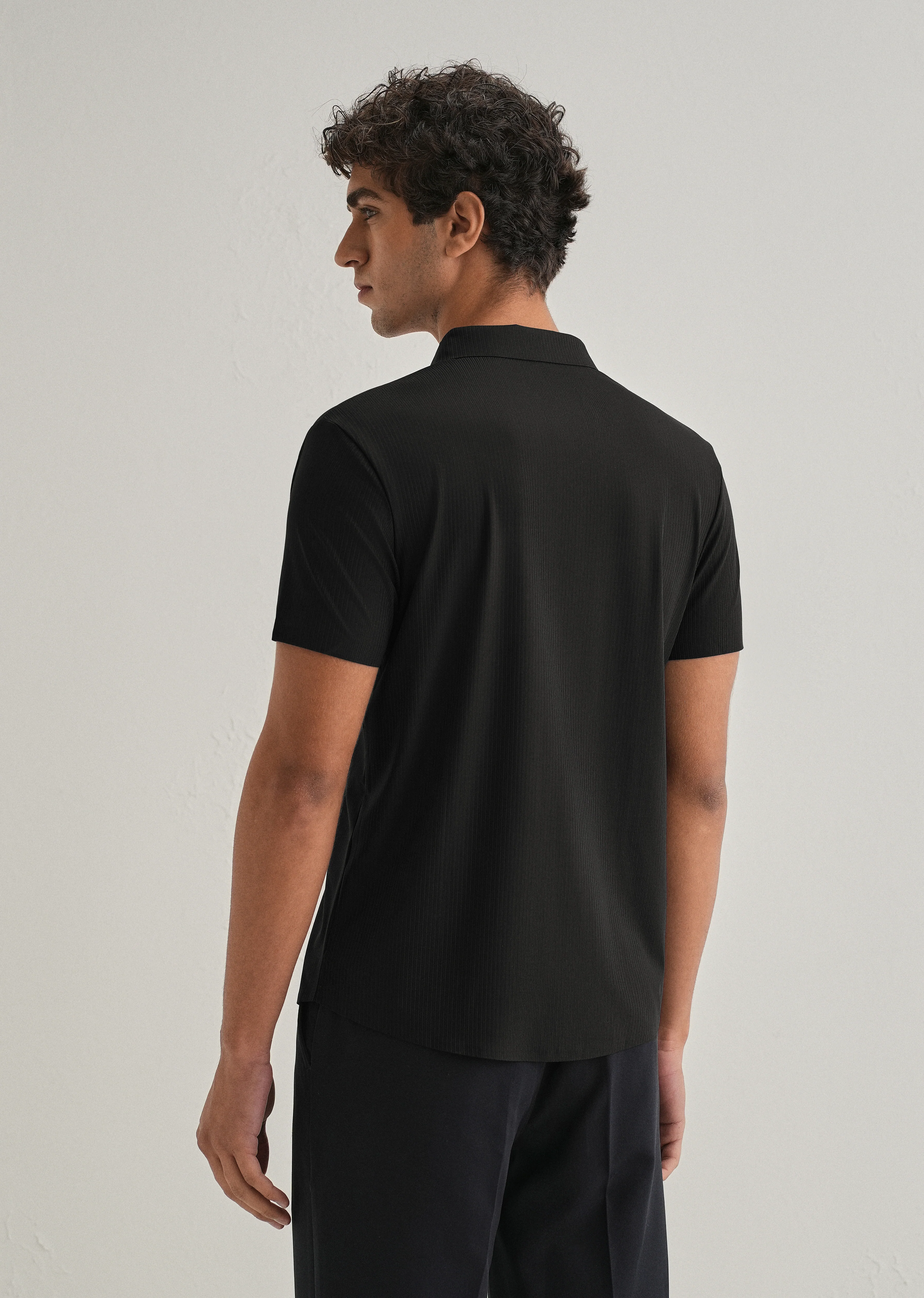 Black Stripe Seamless Shirt - Image 2