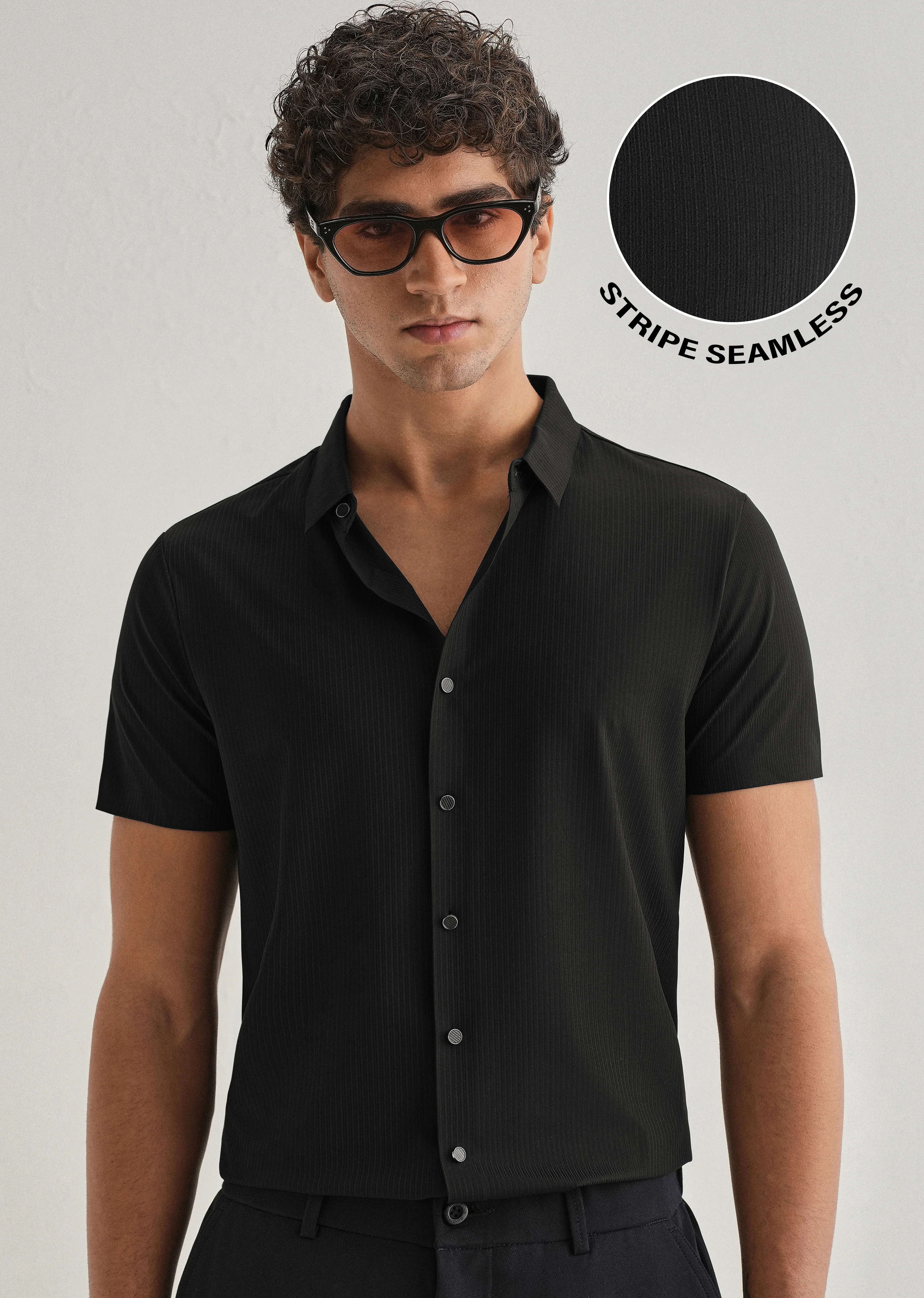 Black Stripe Seamless Shirt - Image 7