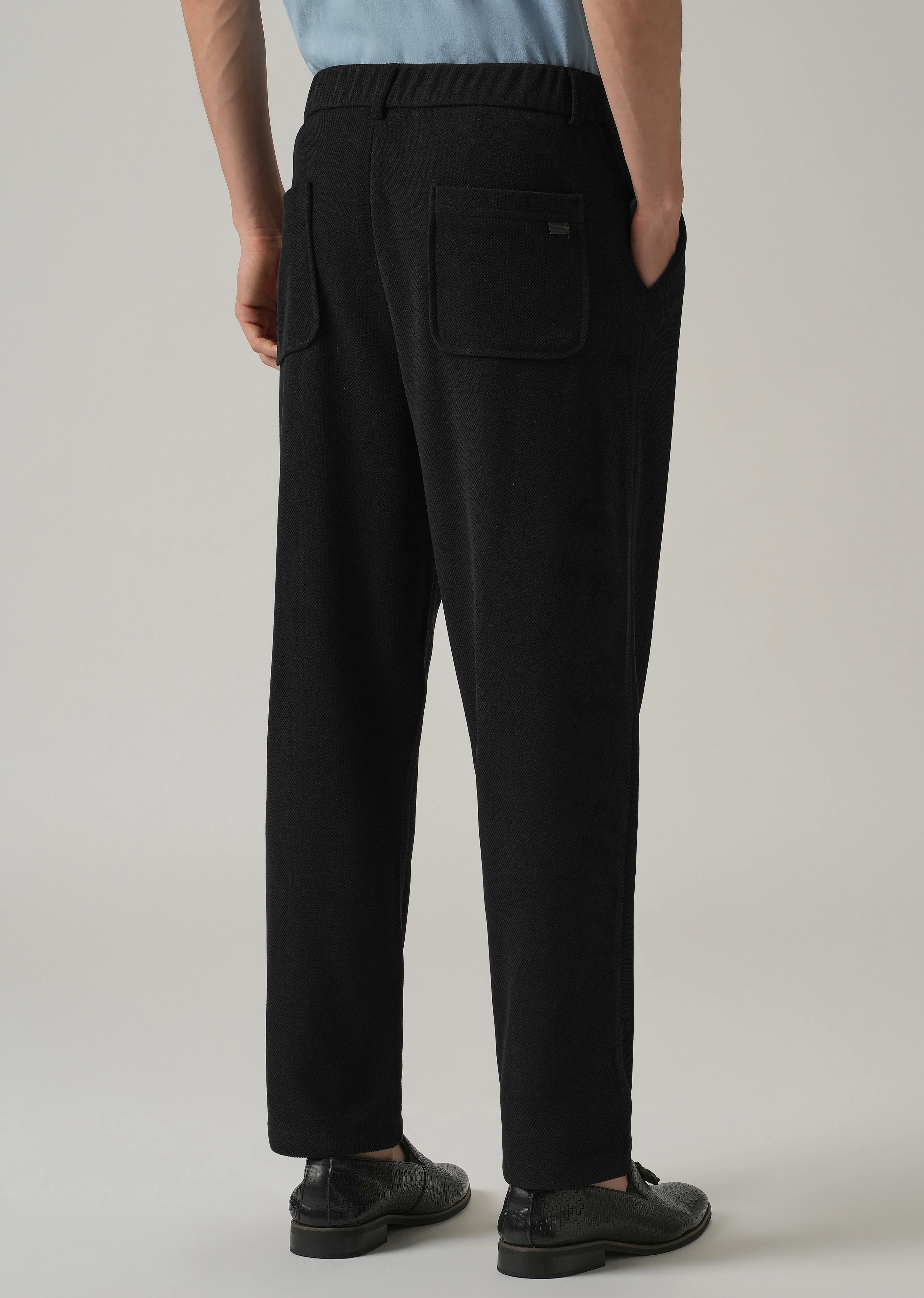 Black Textured Pleated Relaxed Fit Pant - Image 2