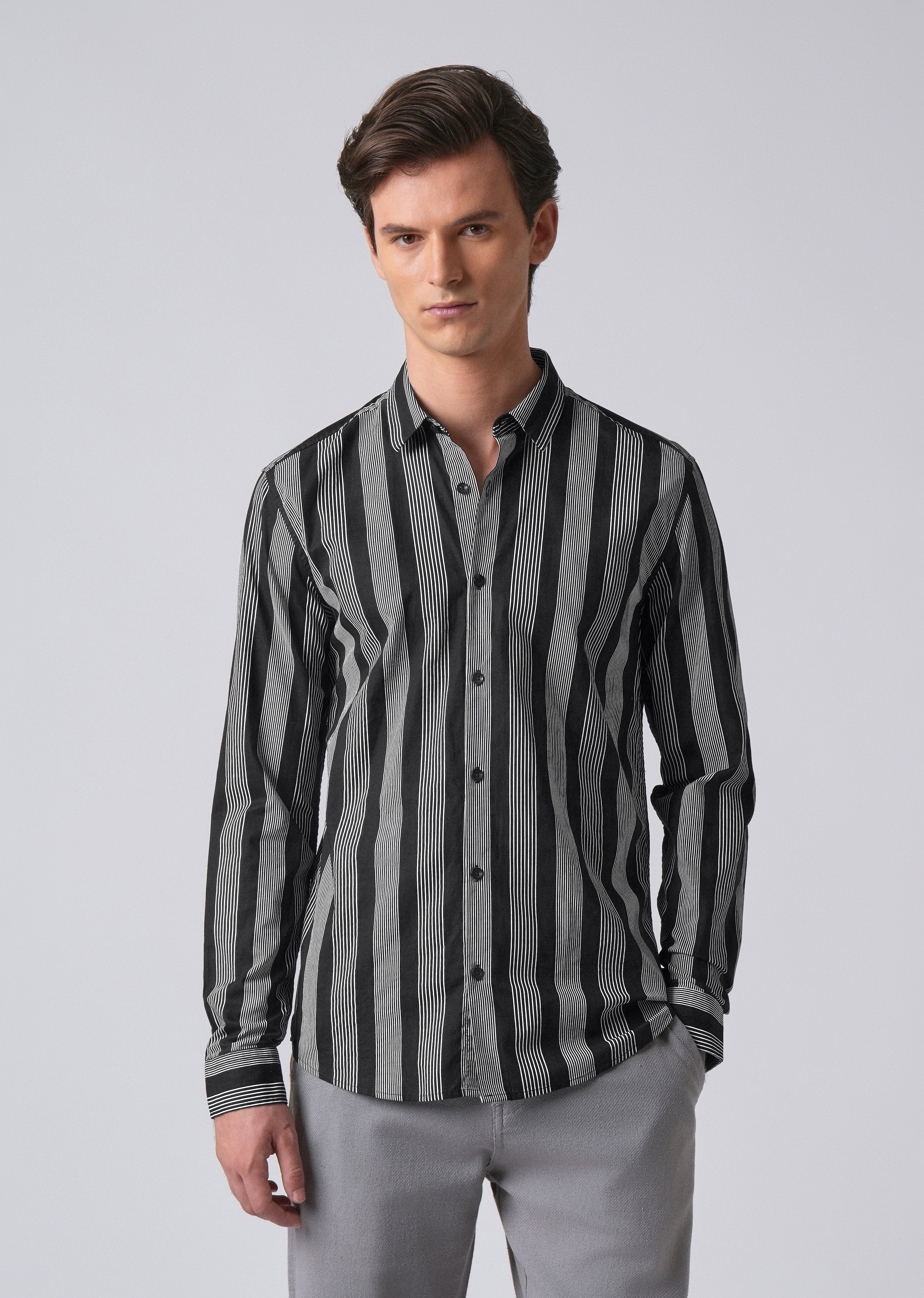 Black Vertical Pin Stripe Cotton/Linen Shirt - Image 3