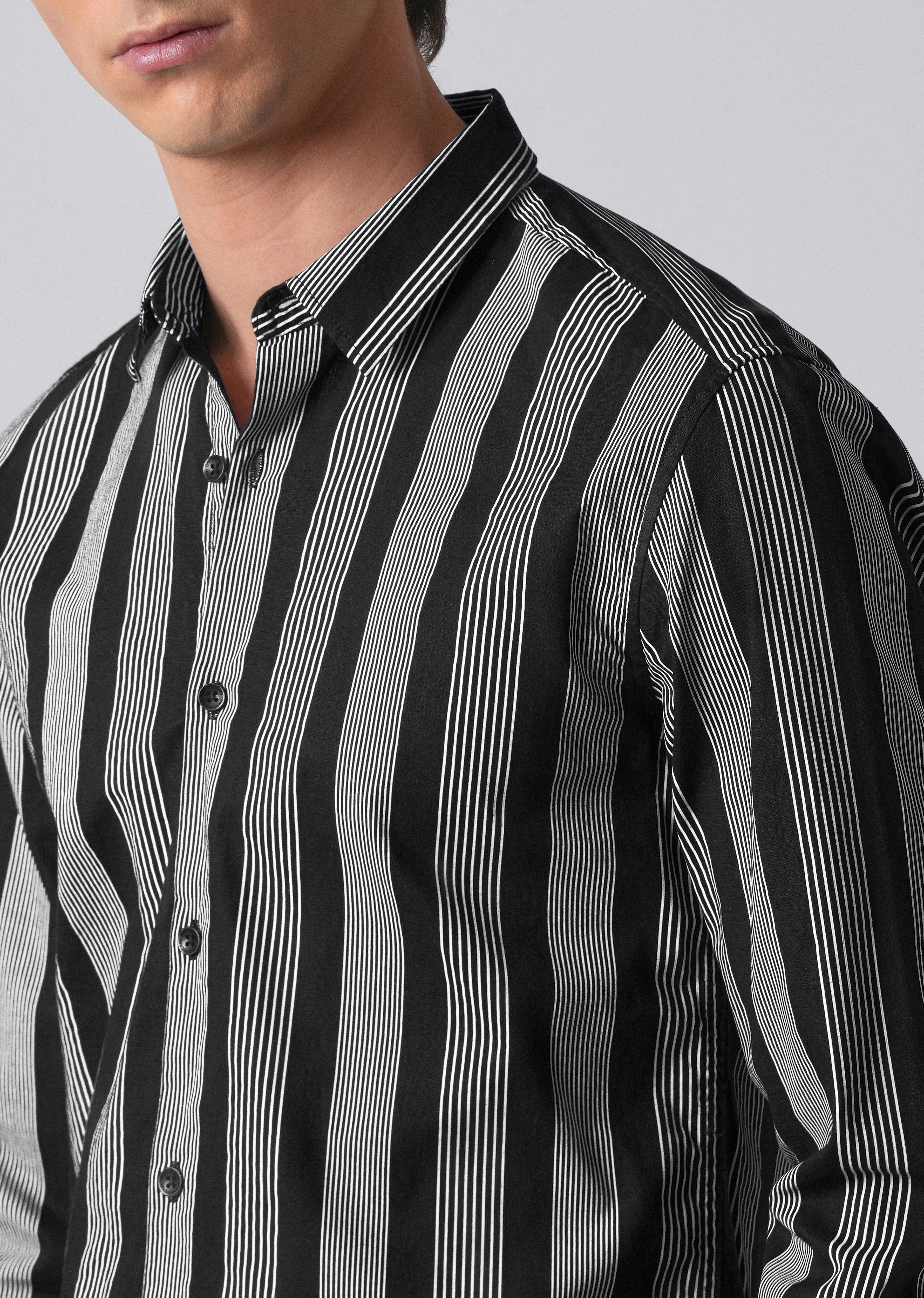 Black Vertical Pin Stripe Cotton/Linen Shirt - Image 5