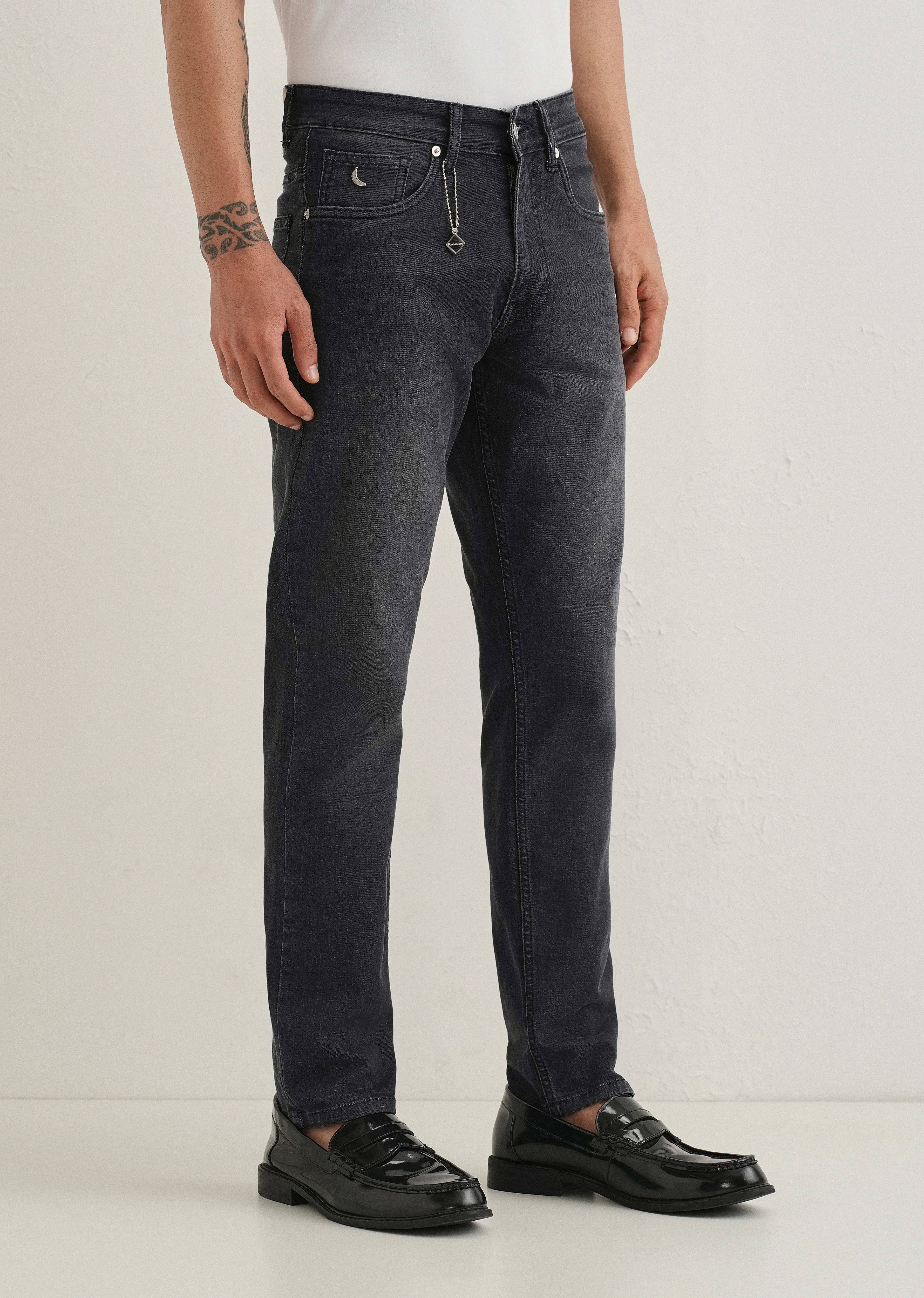Black Wash Ankle Fit Jeans - Image 5