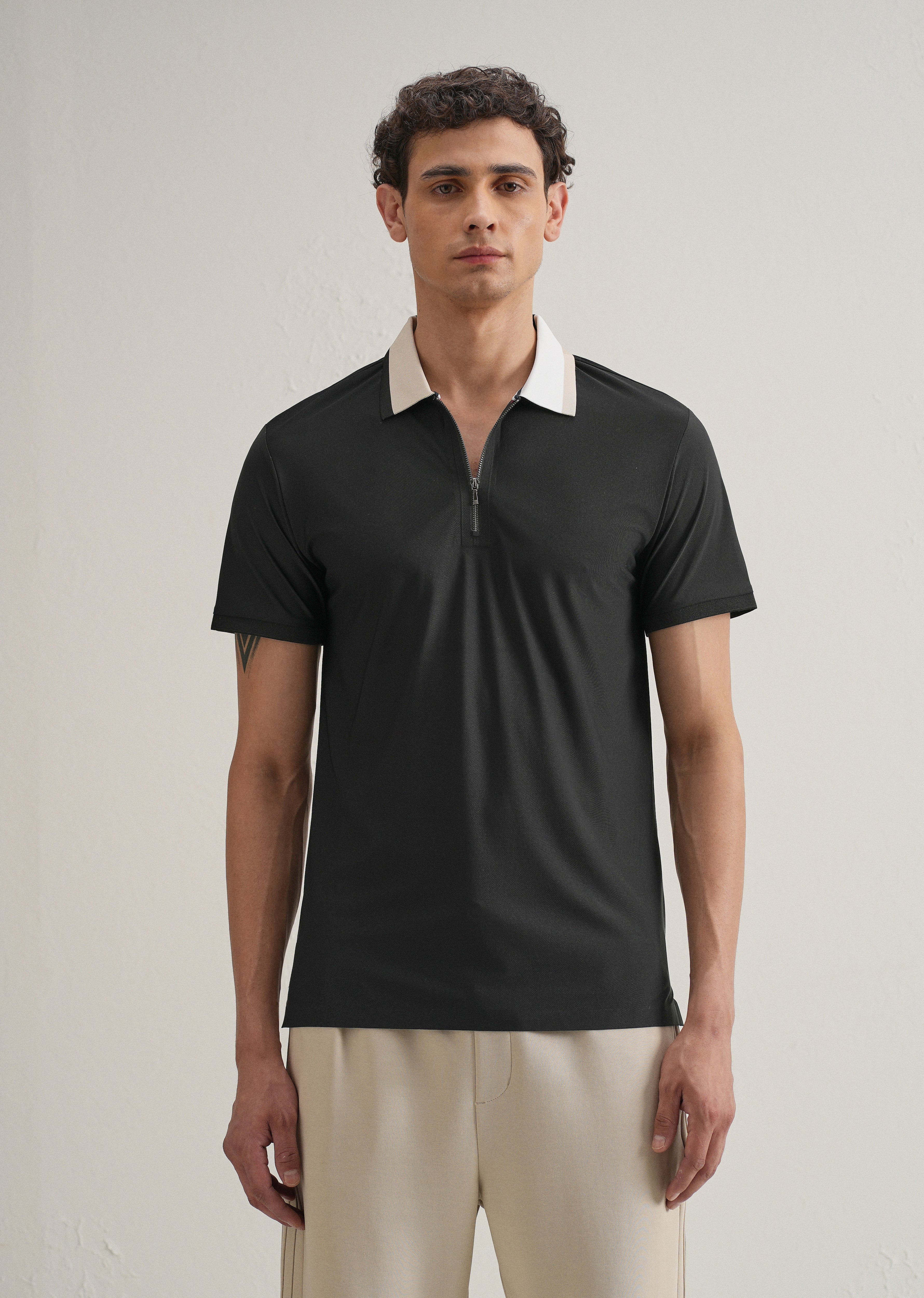 Black Zipper Polo Collar Seamless T-shirt - Image 3