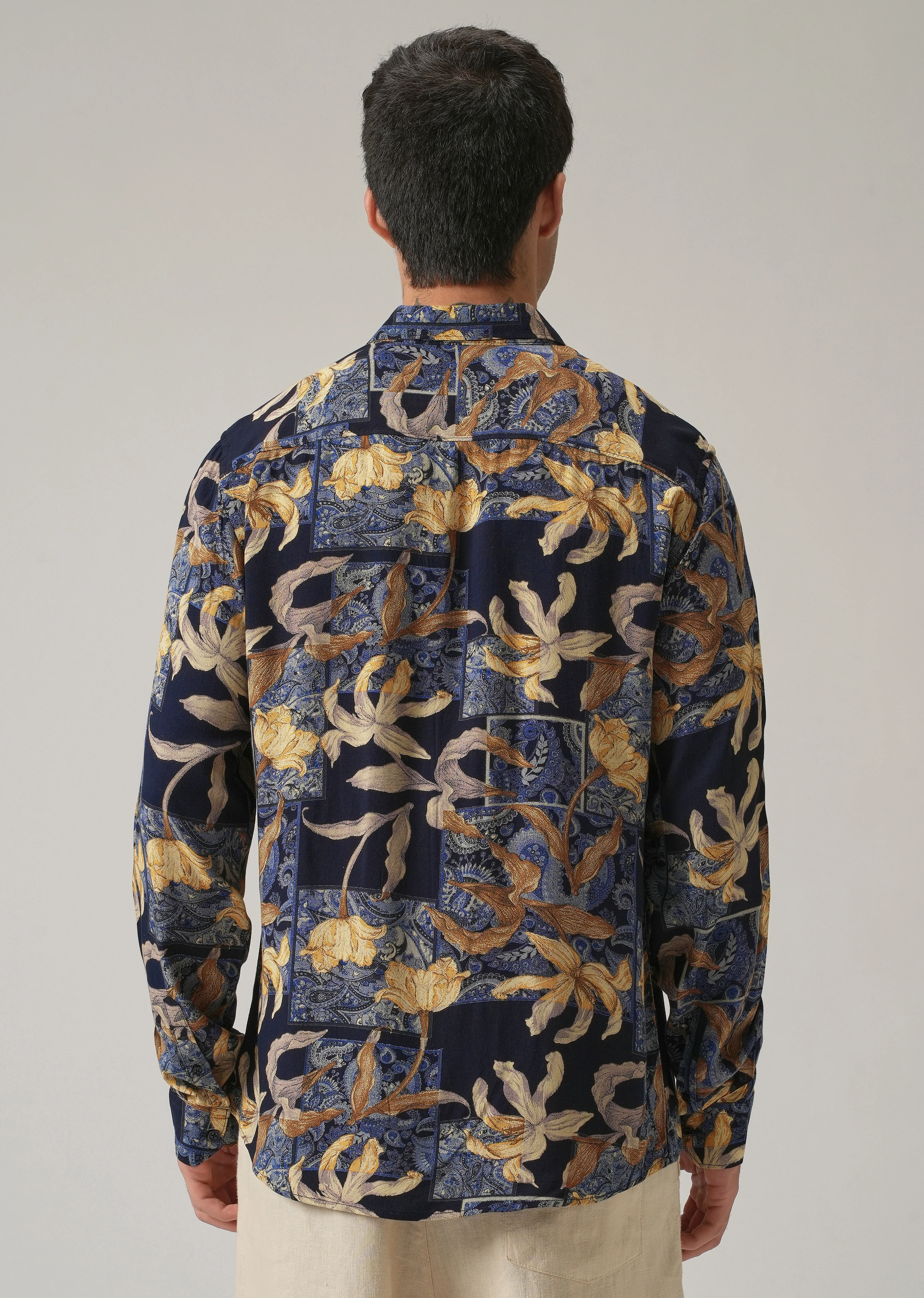 Blue Exotic Lily Print Feather Shirt - Image 2