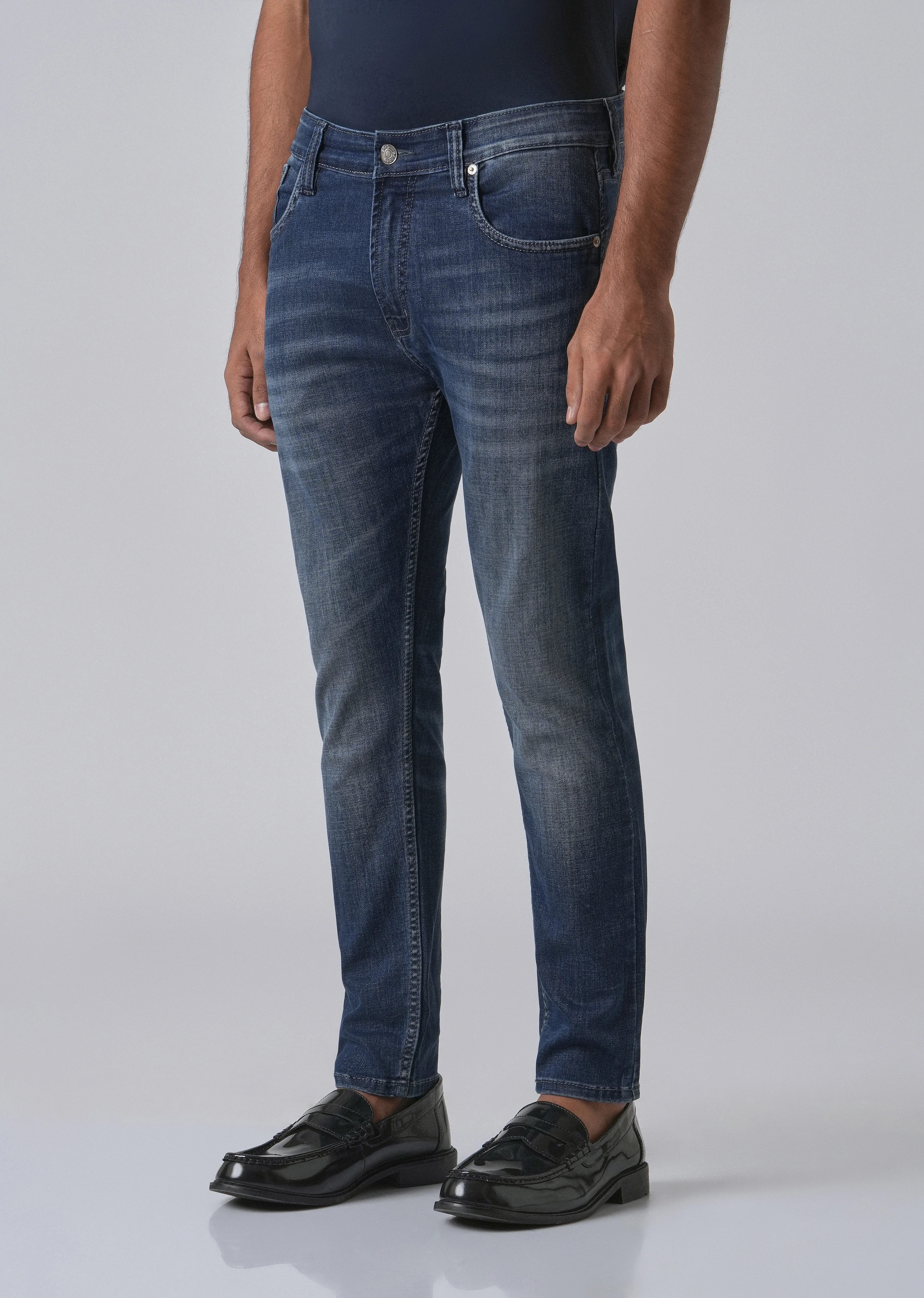 Blue Low fade Slim Fit Jeans - Image 4