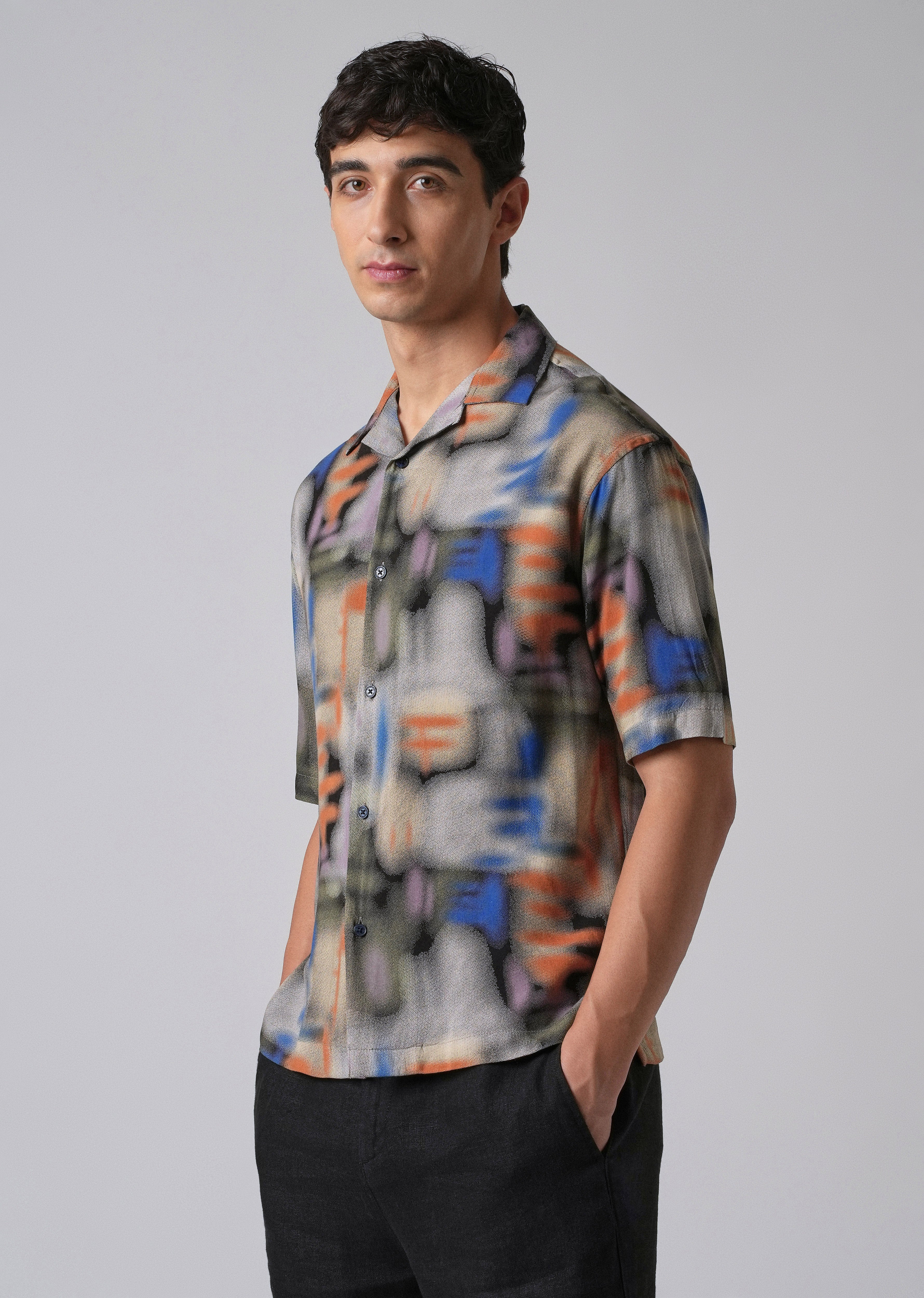 Blurry Graphic Oversized Feather Shirt - Image 3