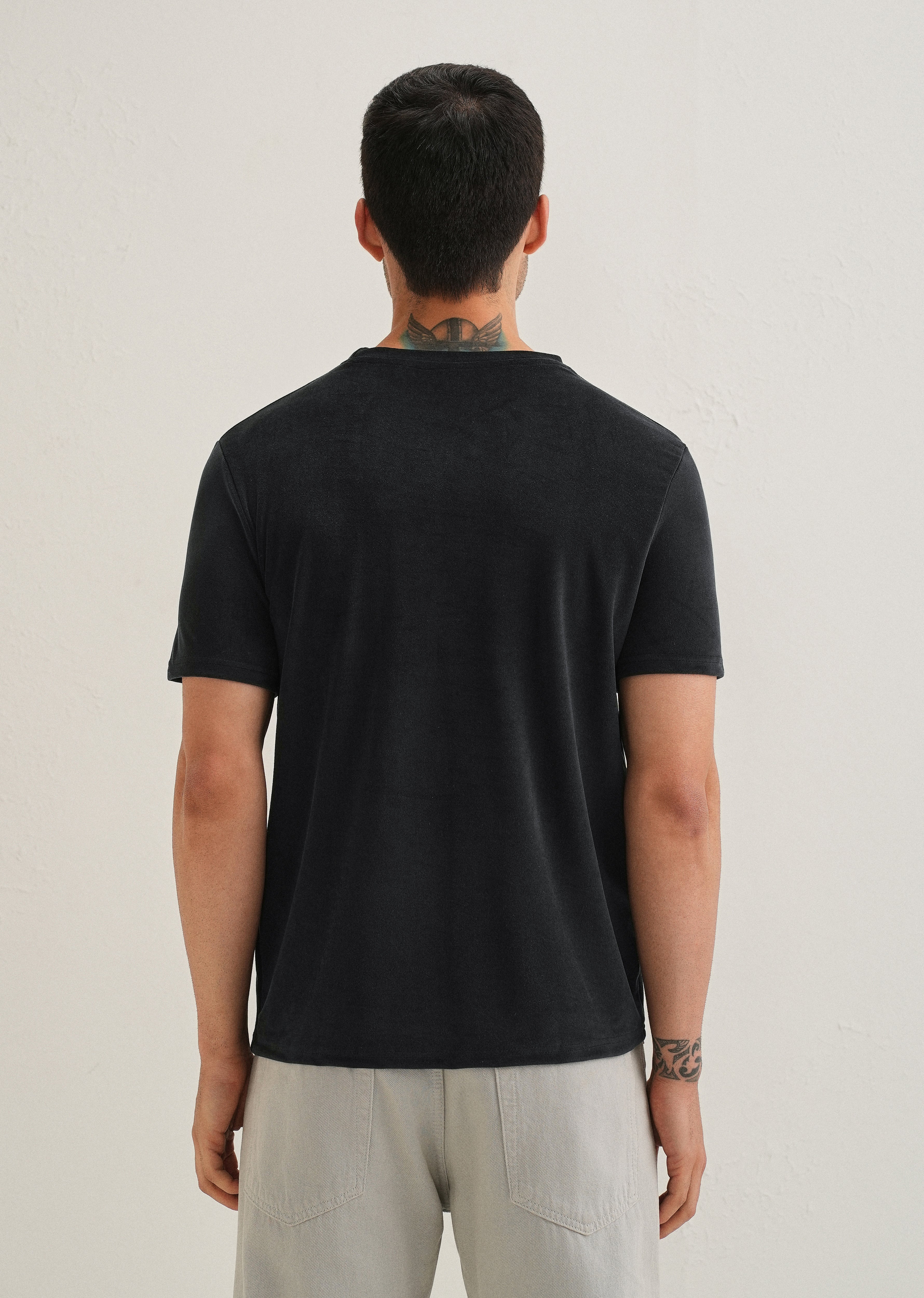 Bold Black Plain Suede T-shirt - Image 2