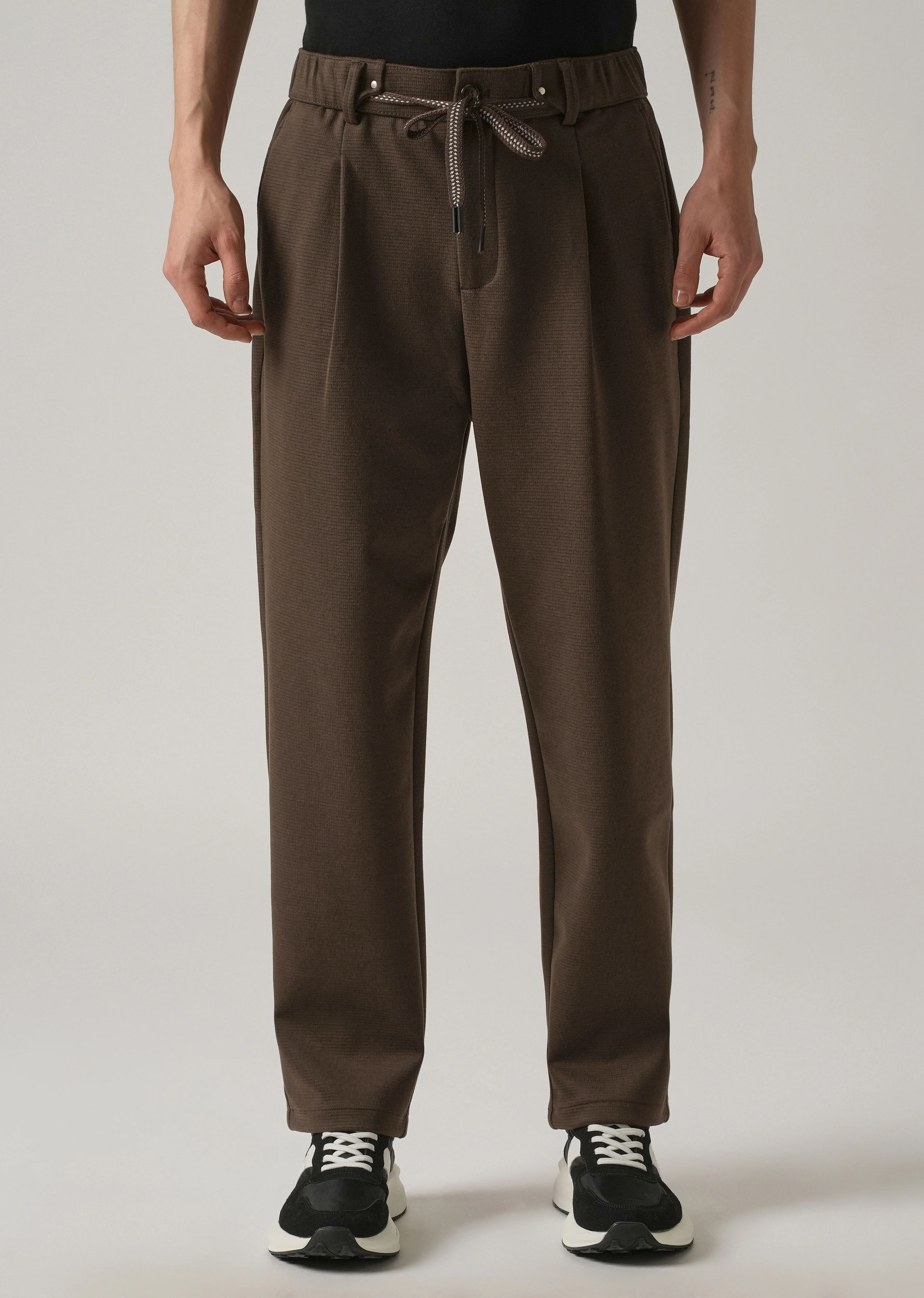 Brown Textured Pleated Drawstring Pant - Image 3
