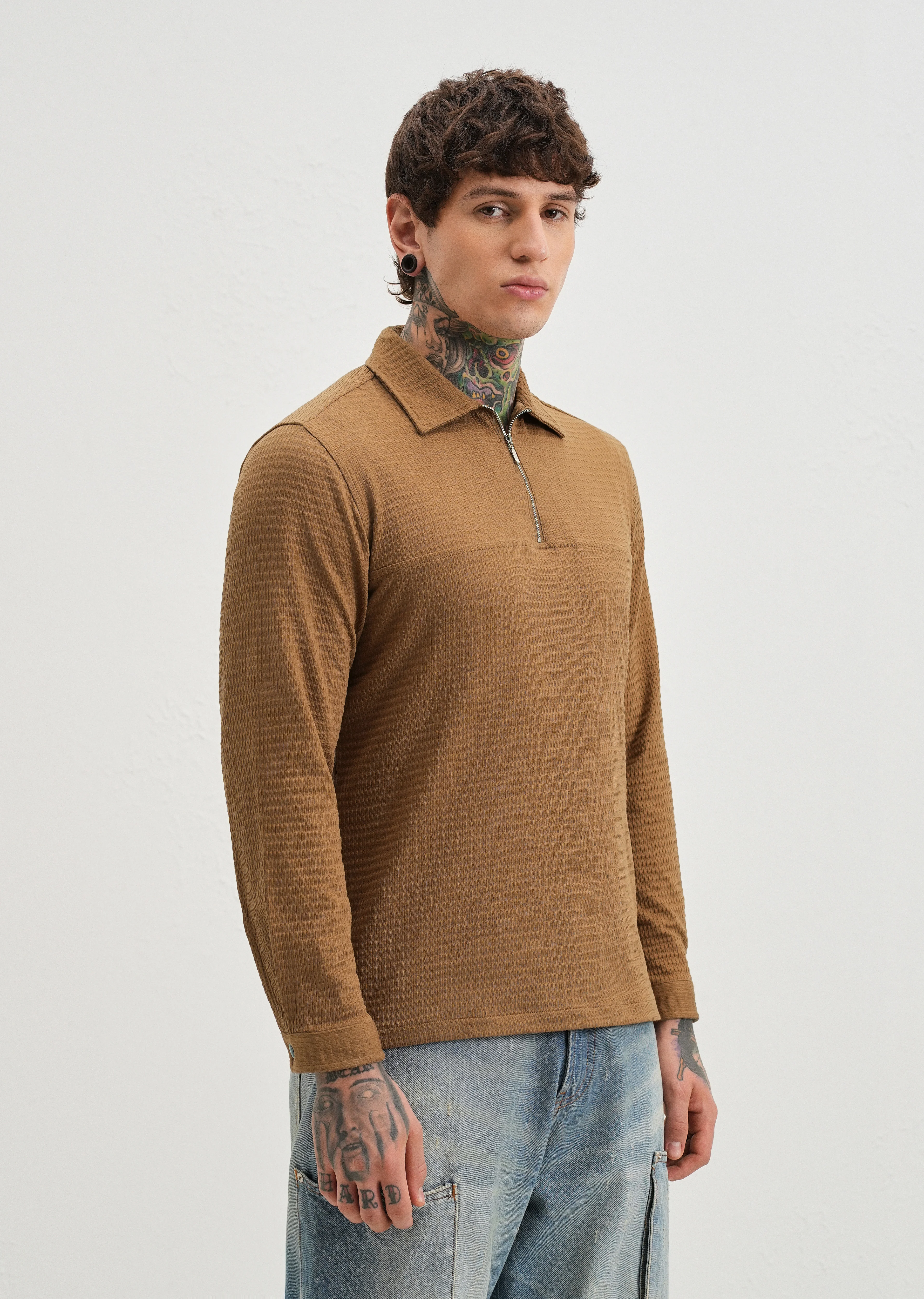 Brown Zipper Polo Knit T-shirt - Image 4