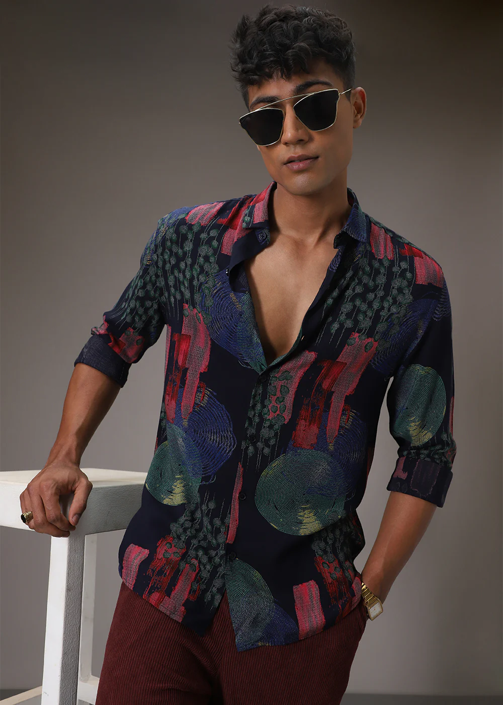 Circular Abstract Blue Feather Shirt - Image 7