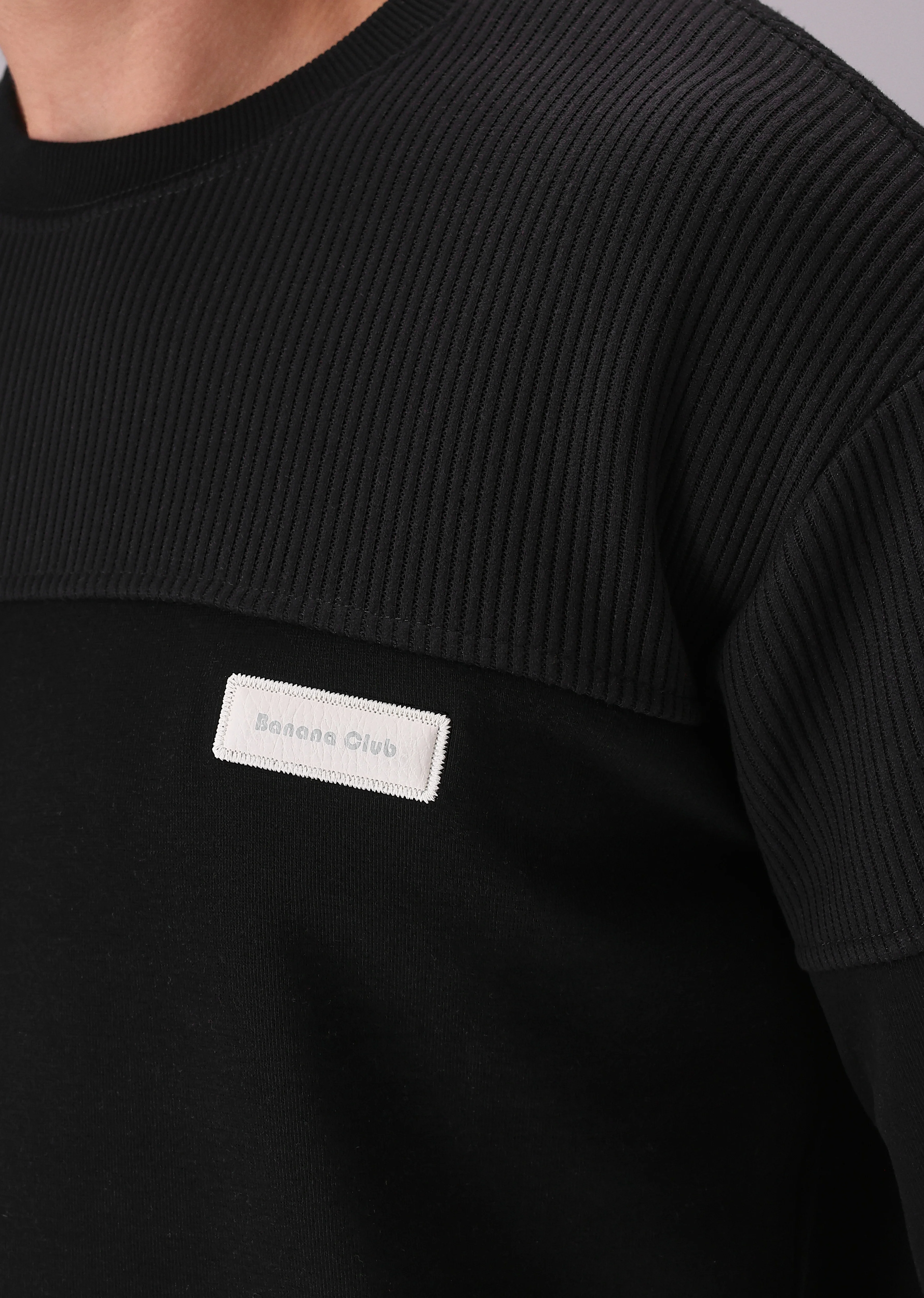 Colour Block Black Sweatshirt - Image 5