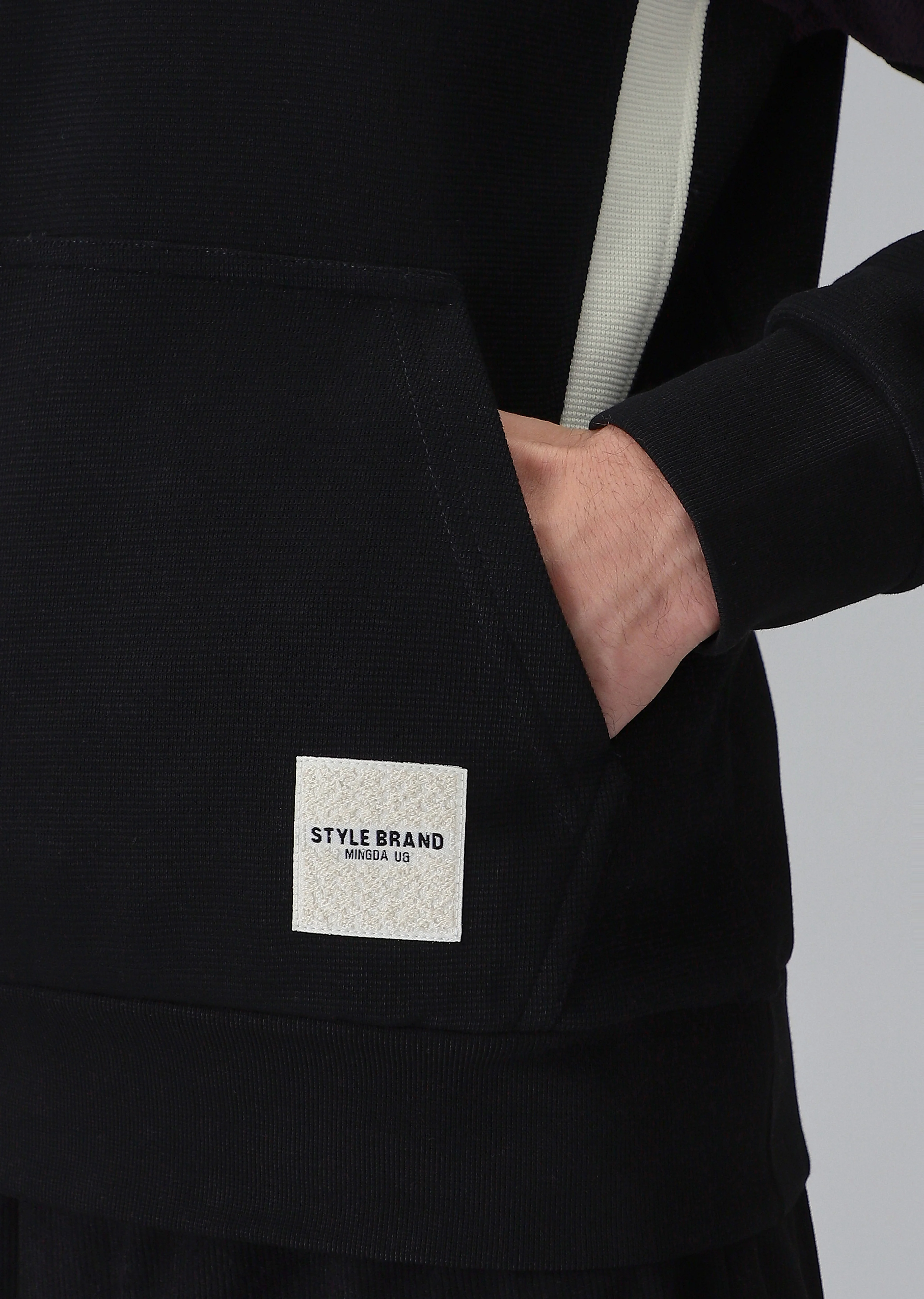 Colour Block Zip Black Sweatshirt - Image 5