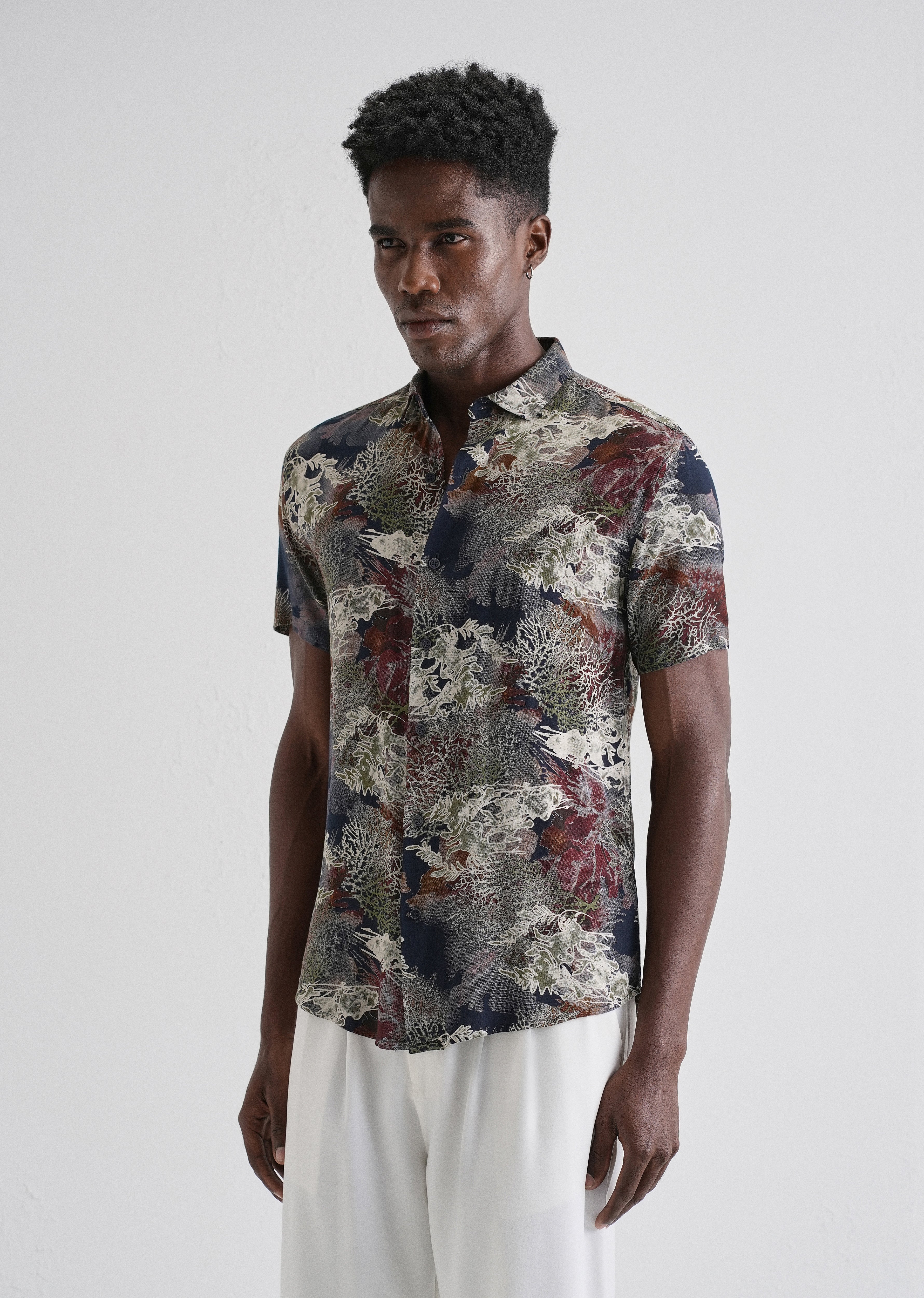 Coral Oasis Blue Feather shirt - Image 4