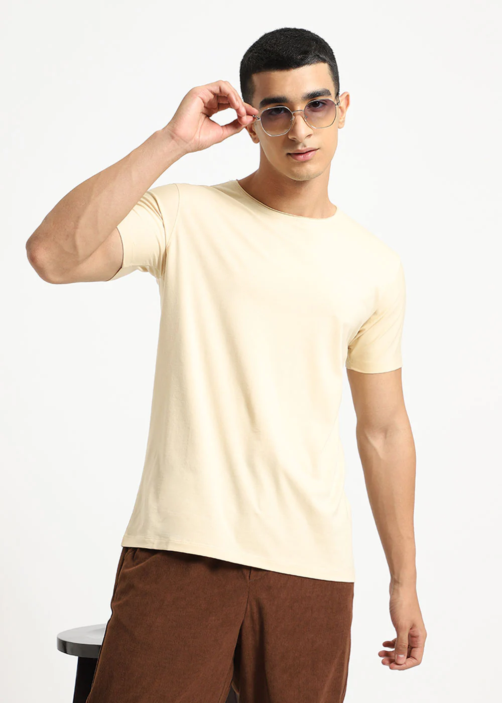 Cream Plain Round Neck T-shirt - Image 9
