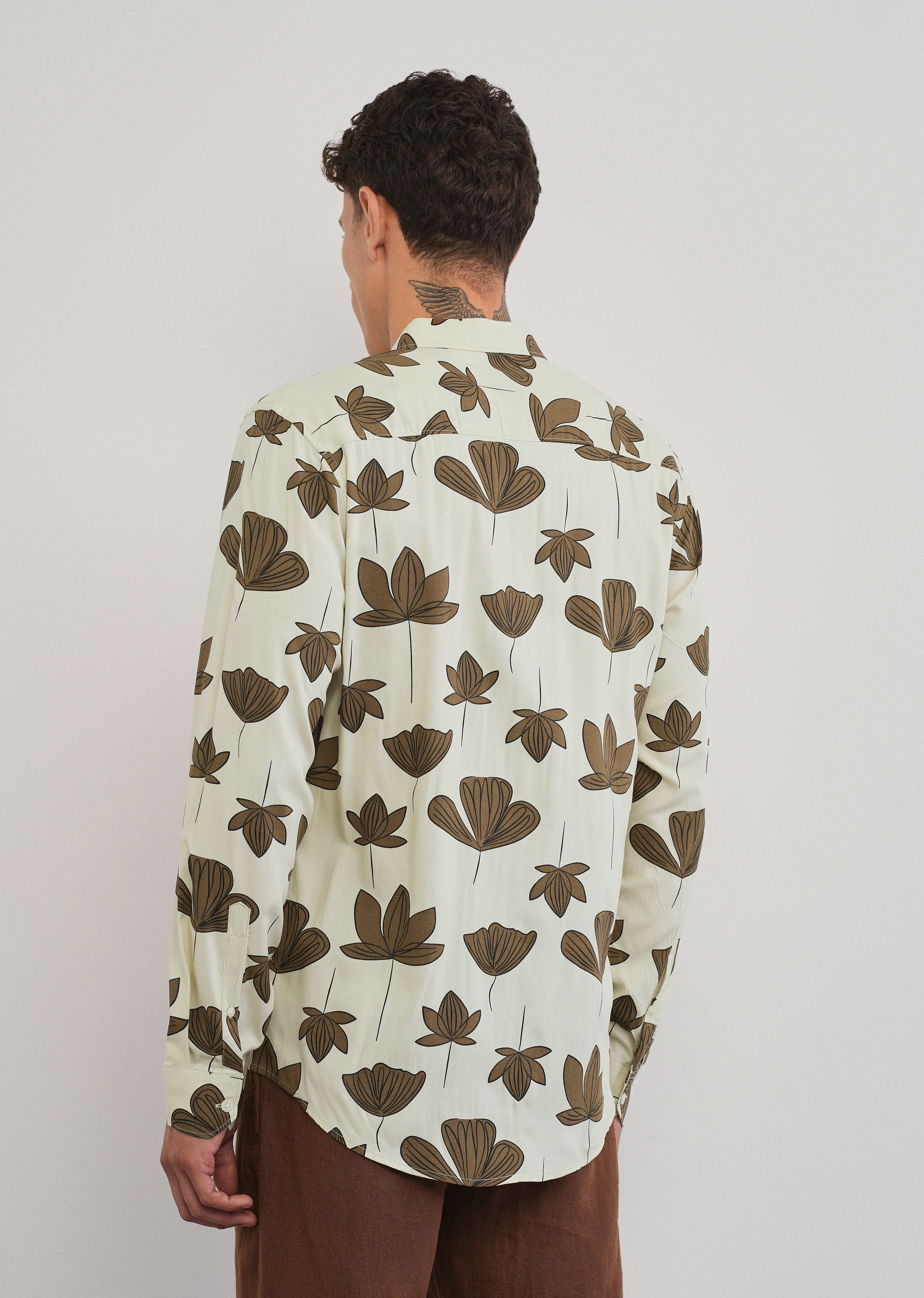 Cream Stylized Floral Print Shirt - Image 2