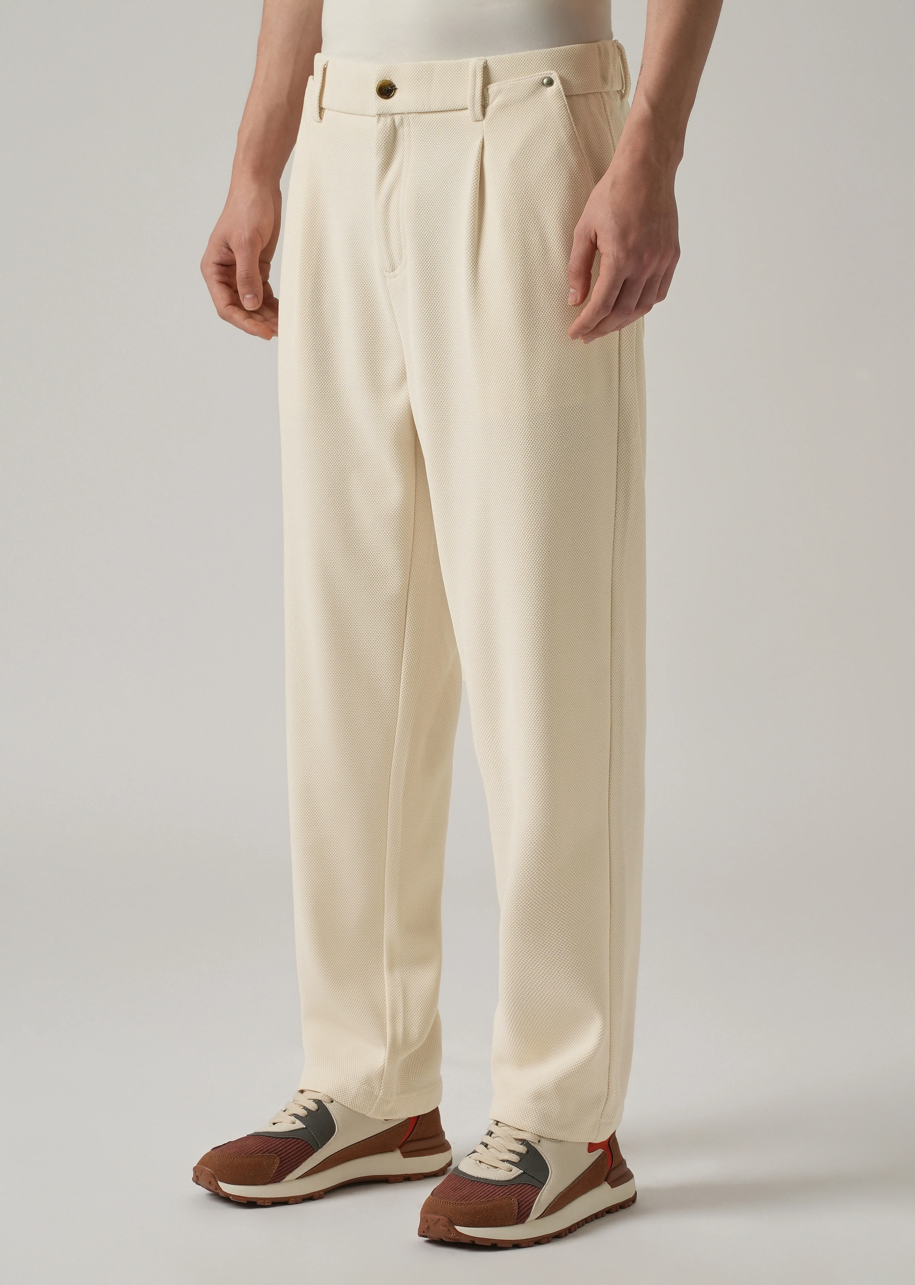 Cream Textured Pleated Relaxed Fit Pant - Image 4