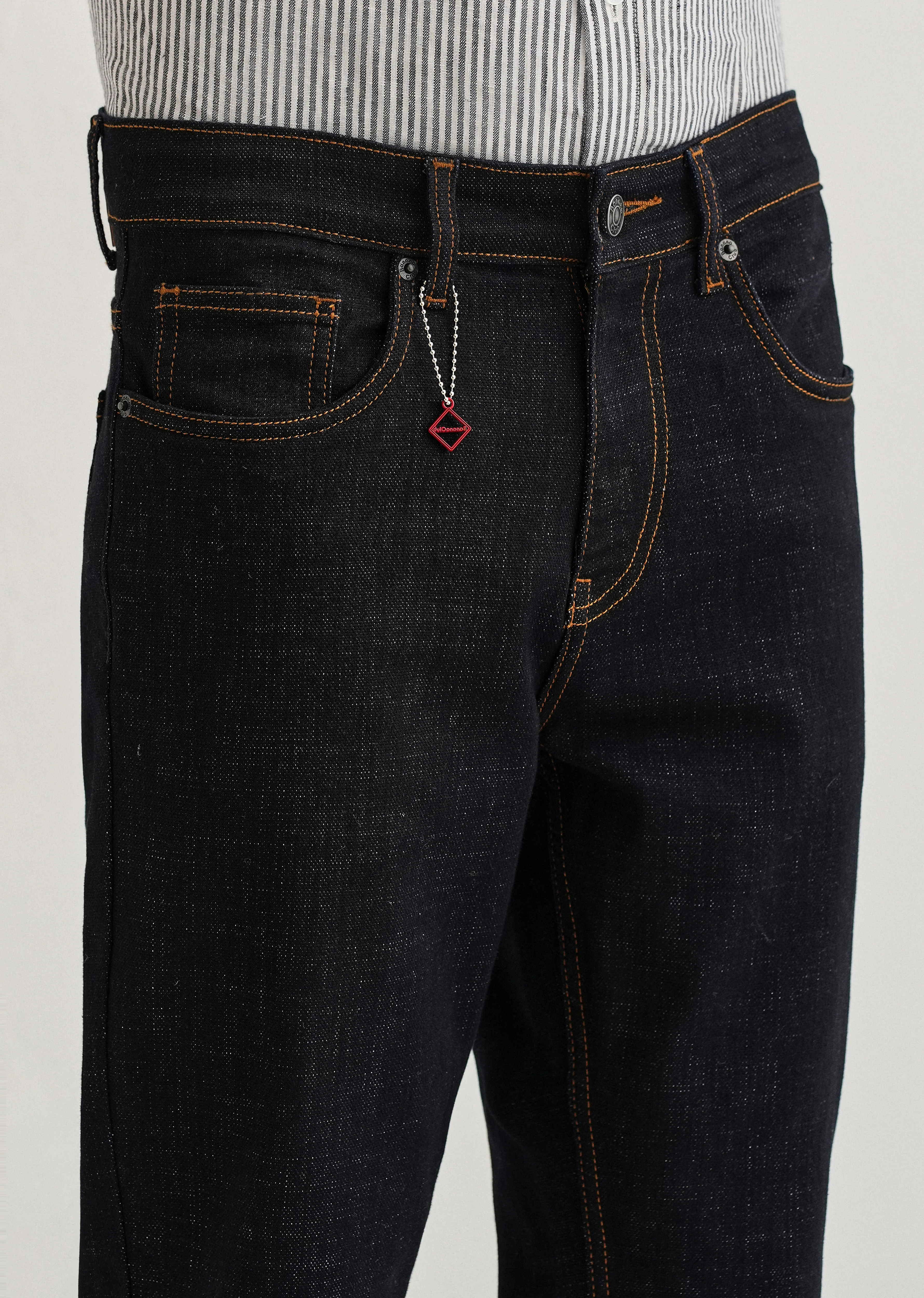 Dark Blue Carrot Fit Jeans - Image 5