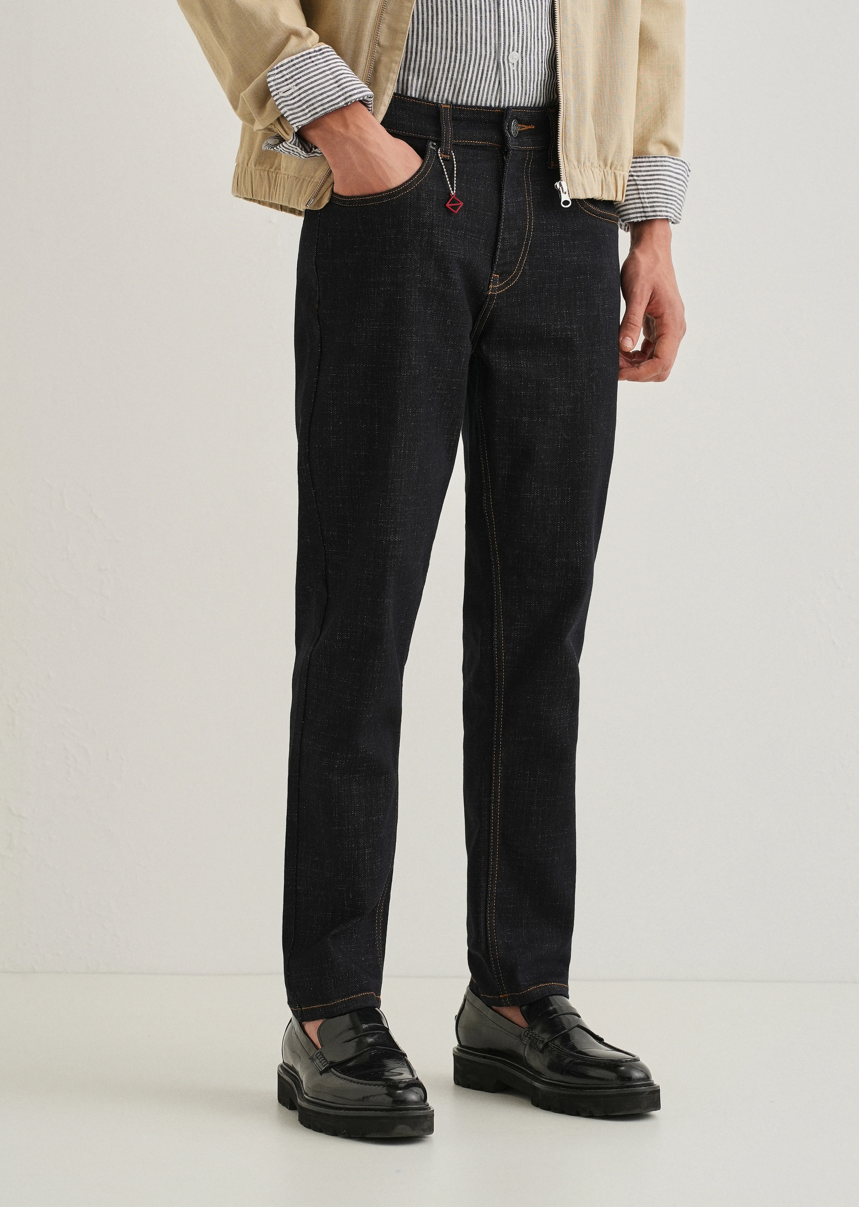 Dark Blue Carrot Fit Jeans - Image 7