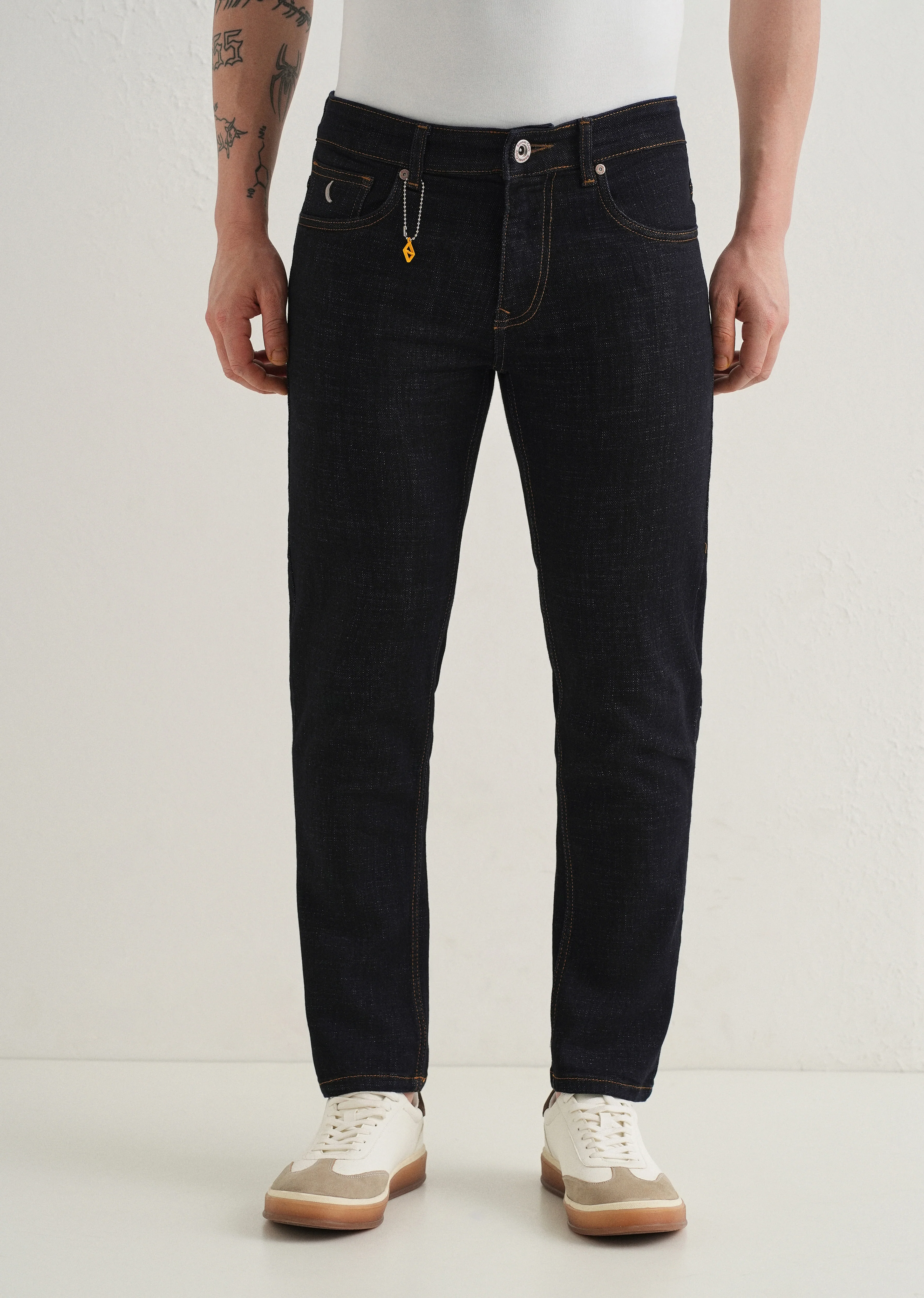 Dark Blue Mid Rise Carrot Fit Jeans - Image 3