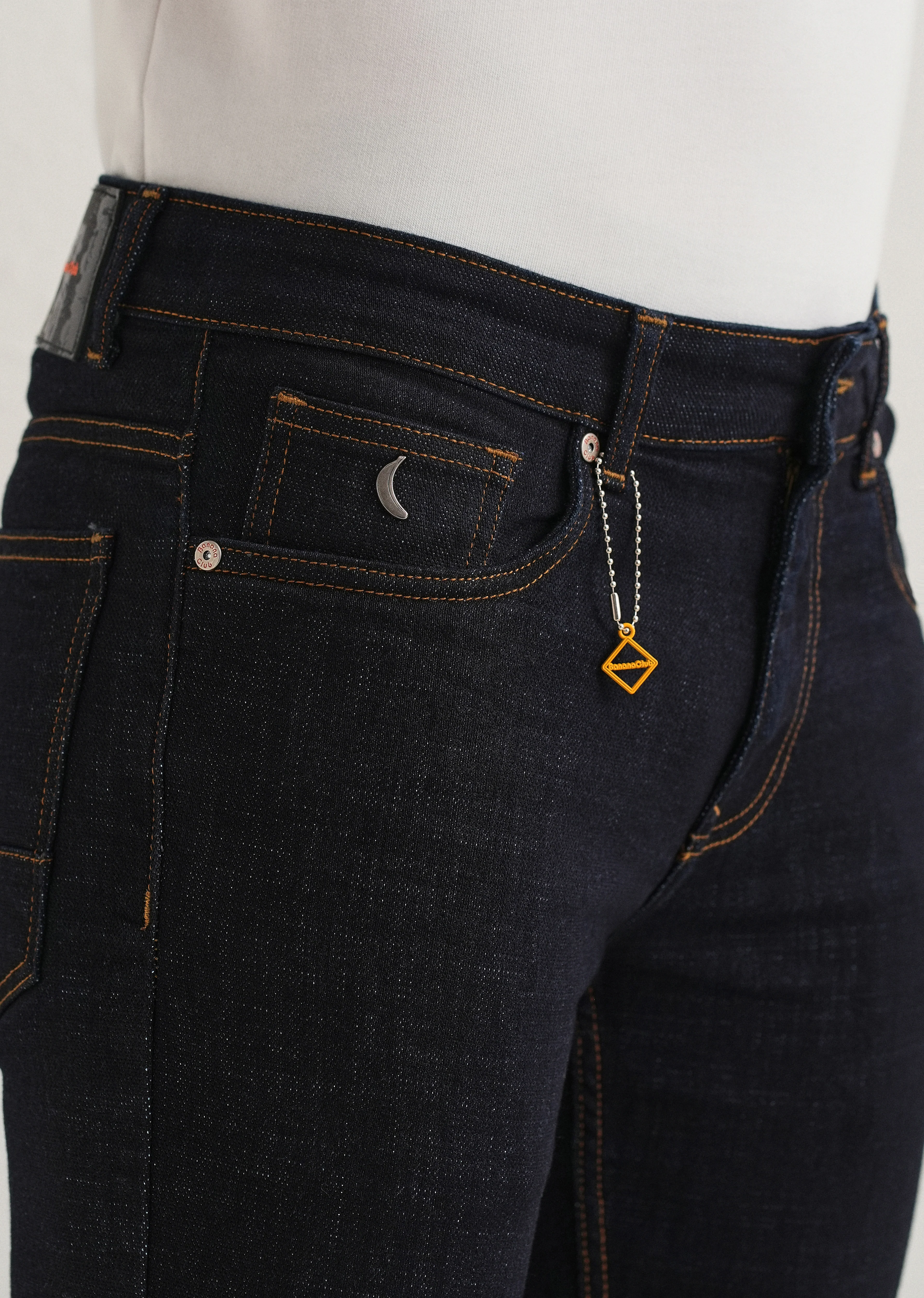 Dark Blue Mid Rise Carrot Fit Jeans - Image 5