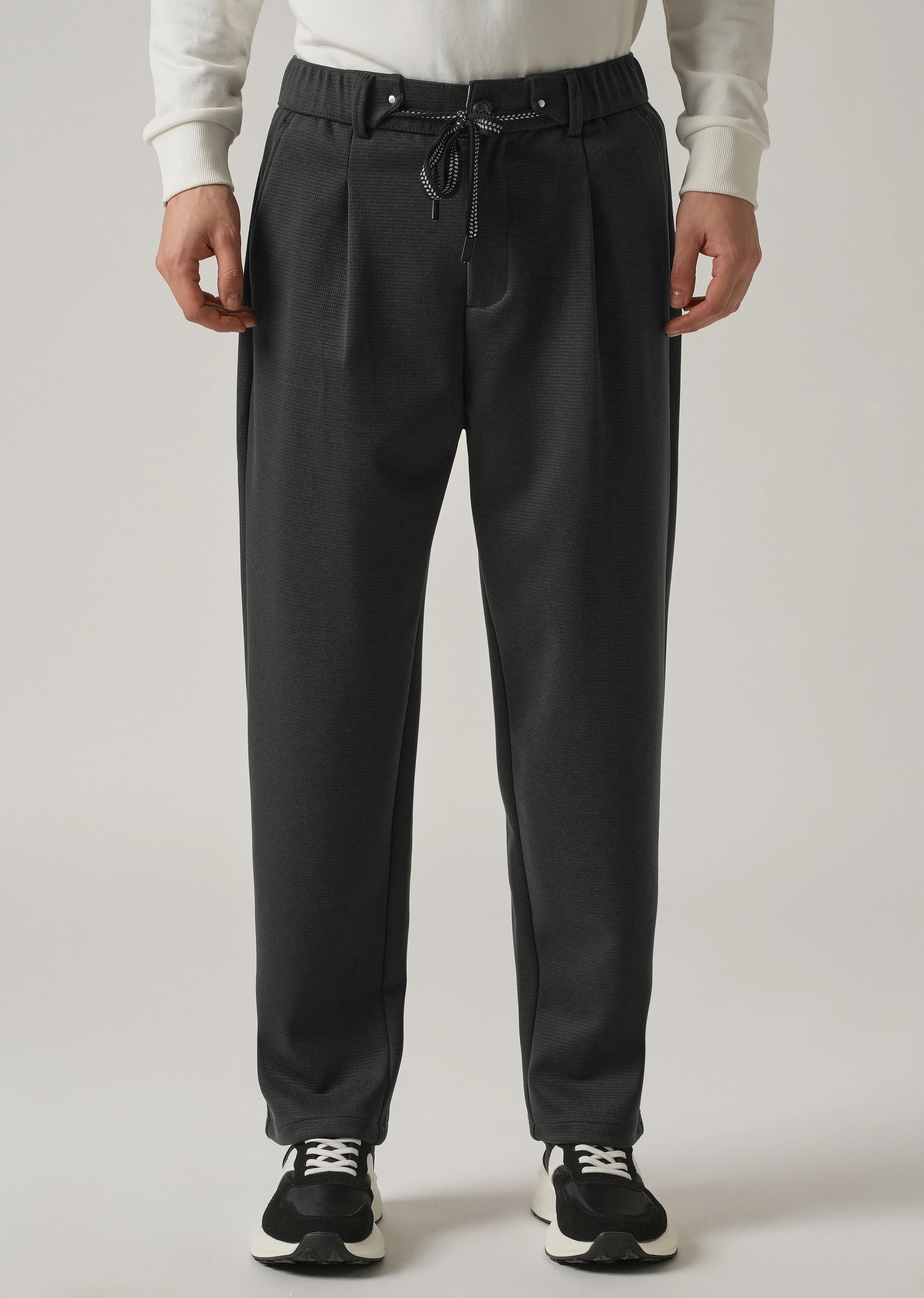 Dark Grey Textured Pleated Drawstring Pant - Image 3