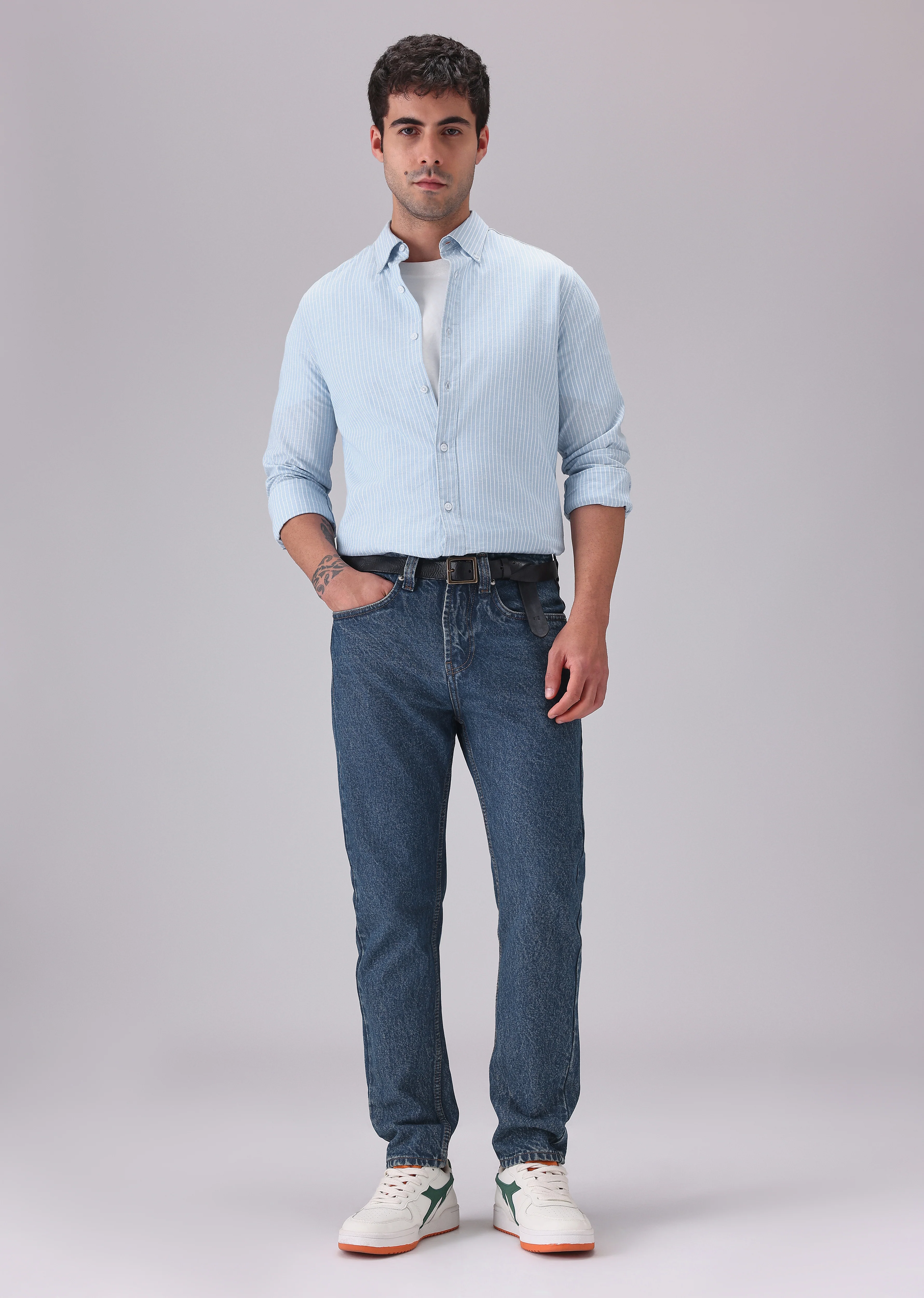 Dark Wash Carrot Fit Jeans - Image 6