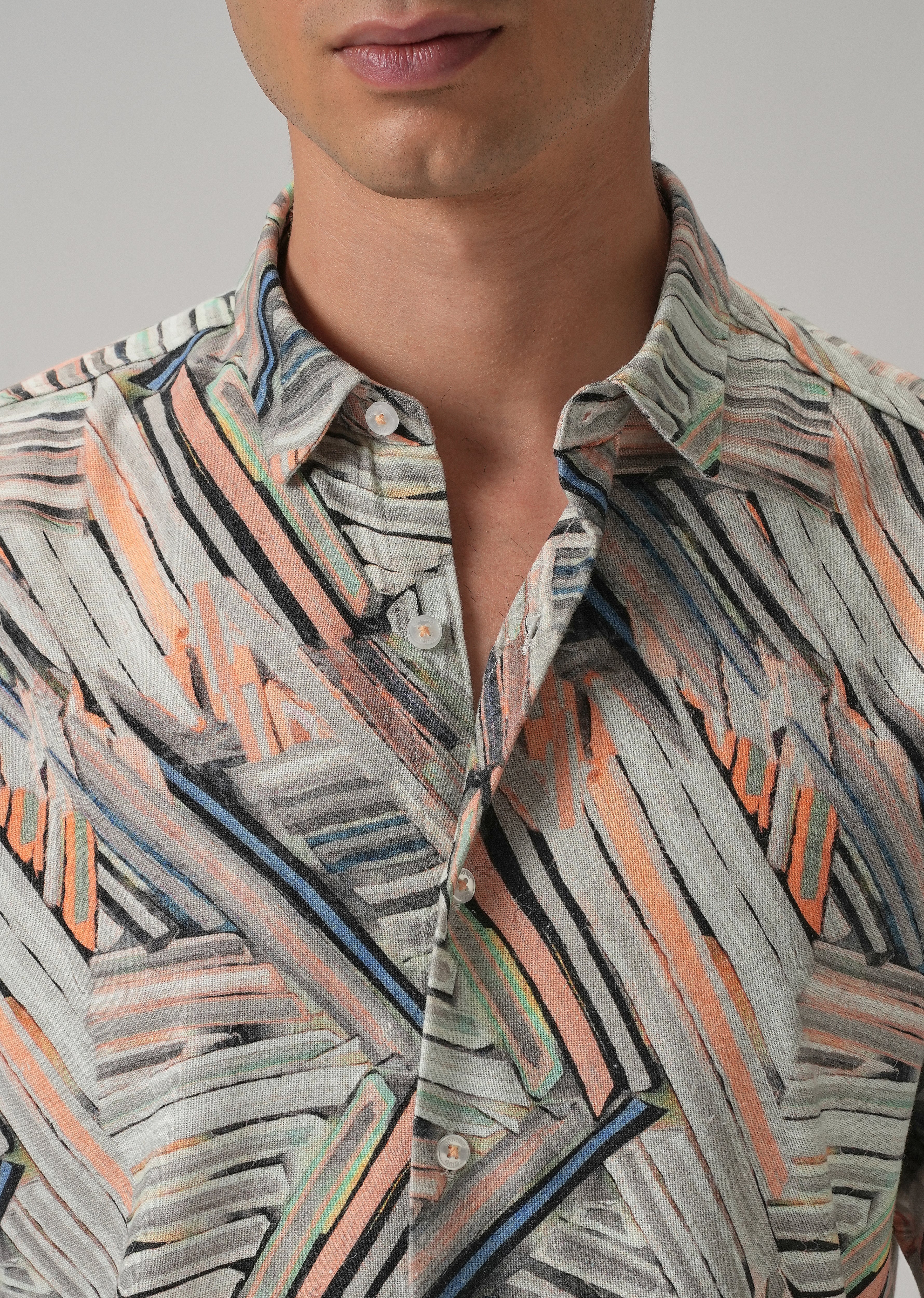 Delineated White Half Sleeve shirt - Image 5