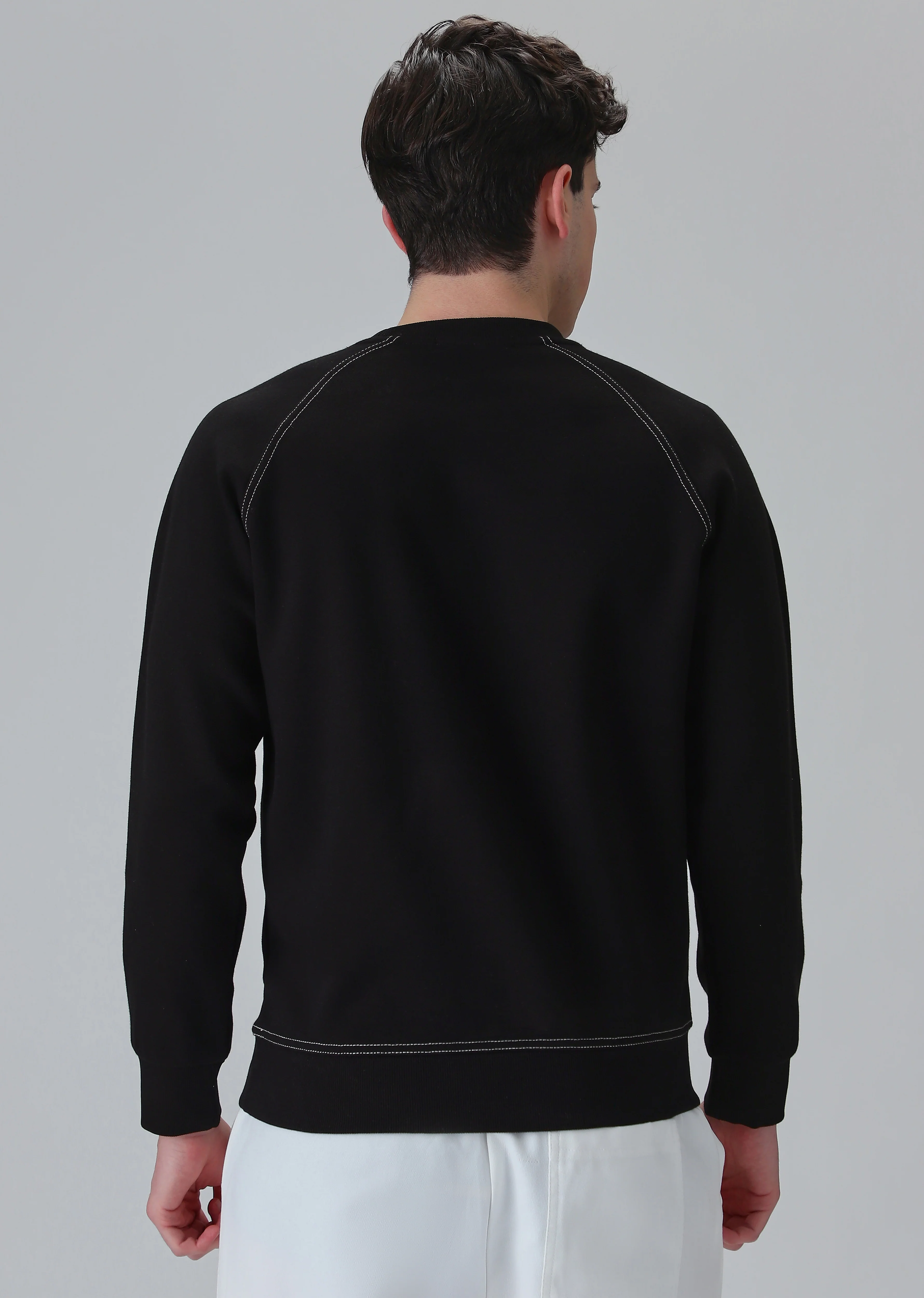 Embro Pocket Black Sweatshirt - Image 2