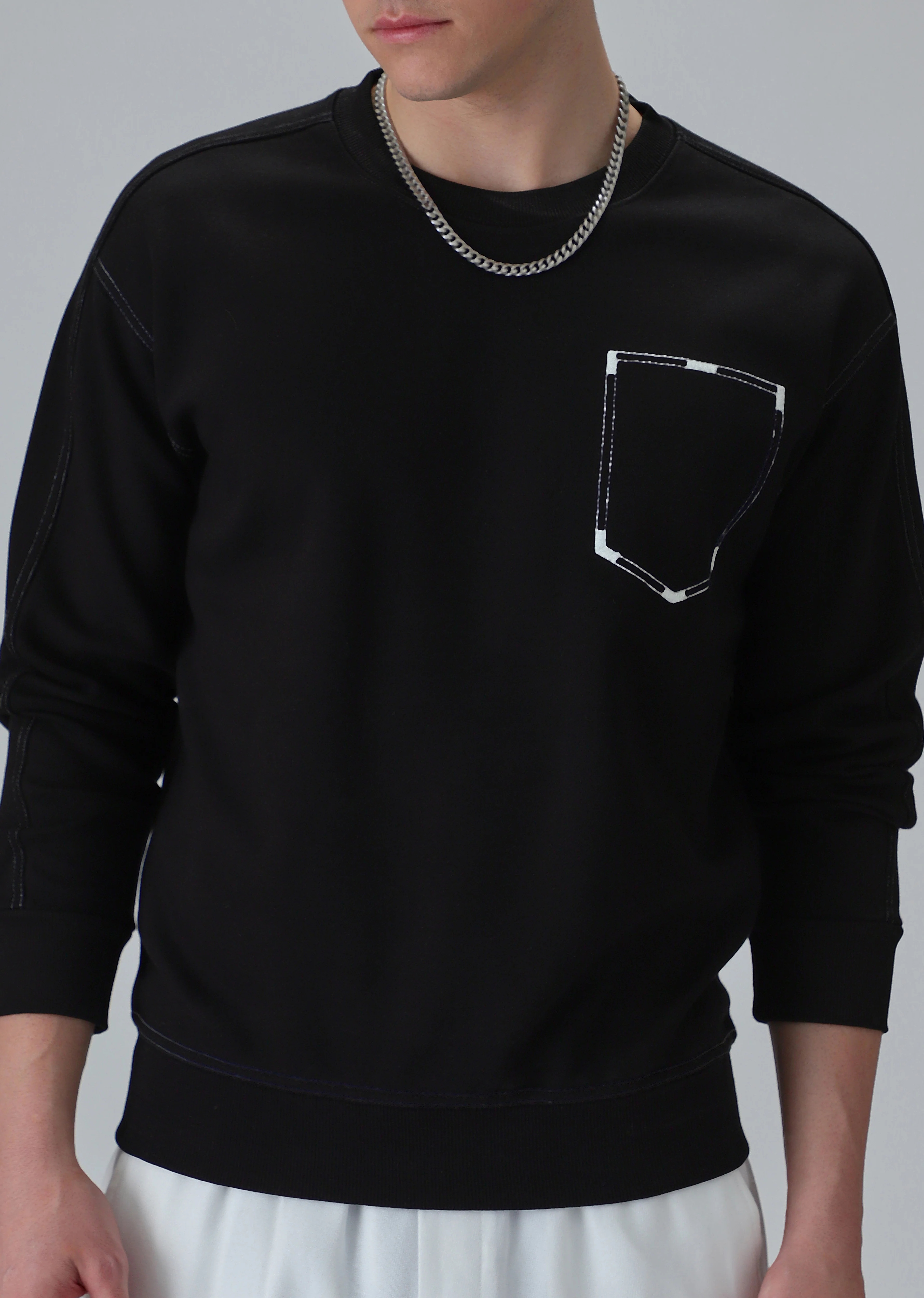 Embro Pocket Black Sweatshirt - Image 7