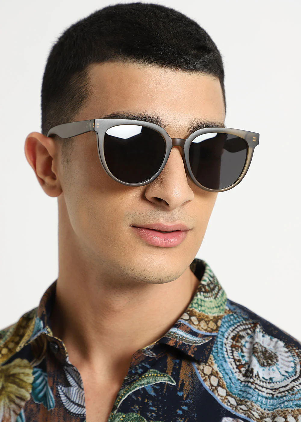 Fern Green Unisex Oval Sunglasses - Image 6