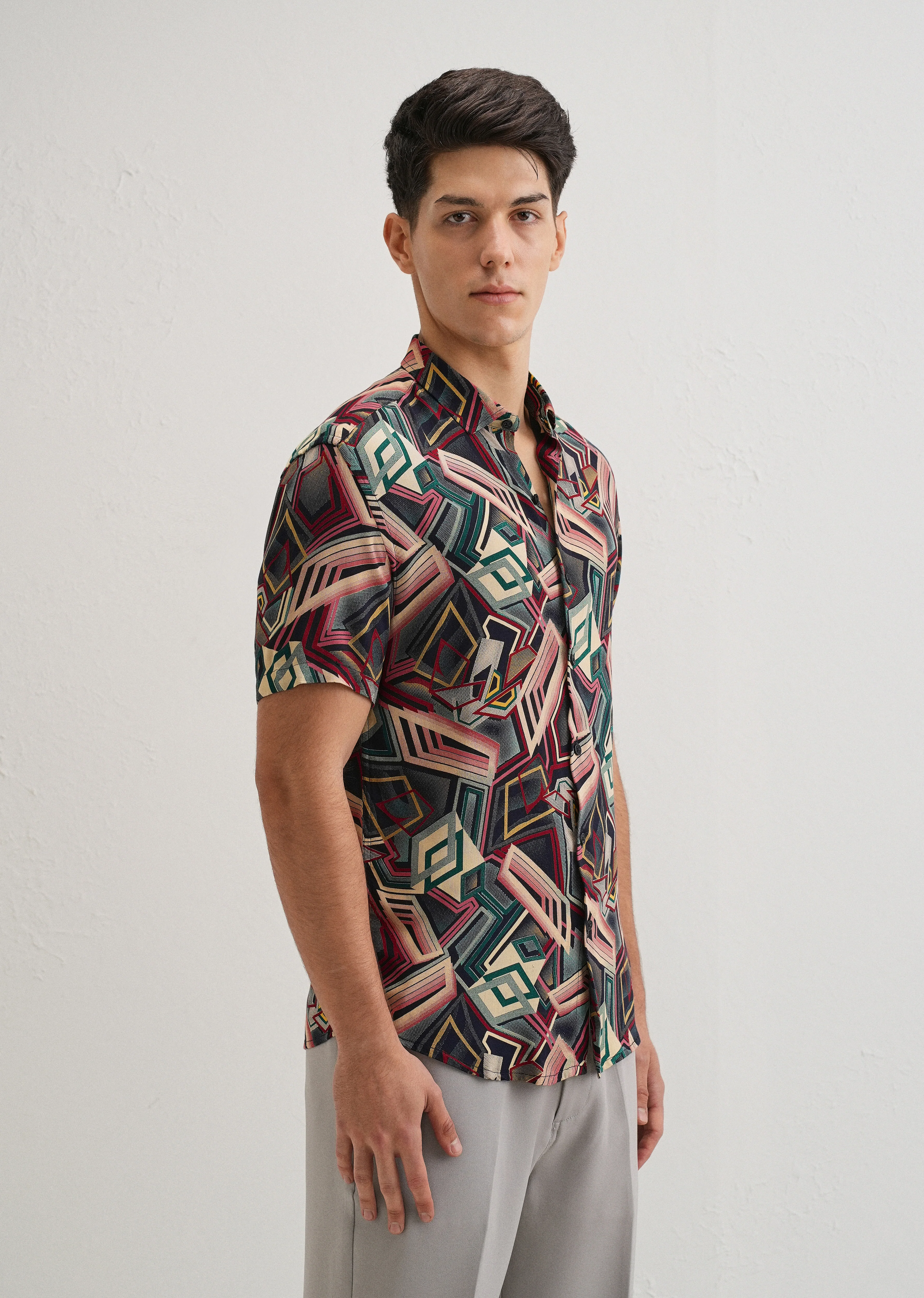 Geometric Red Feather shirt - Image 4