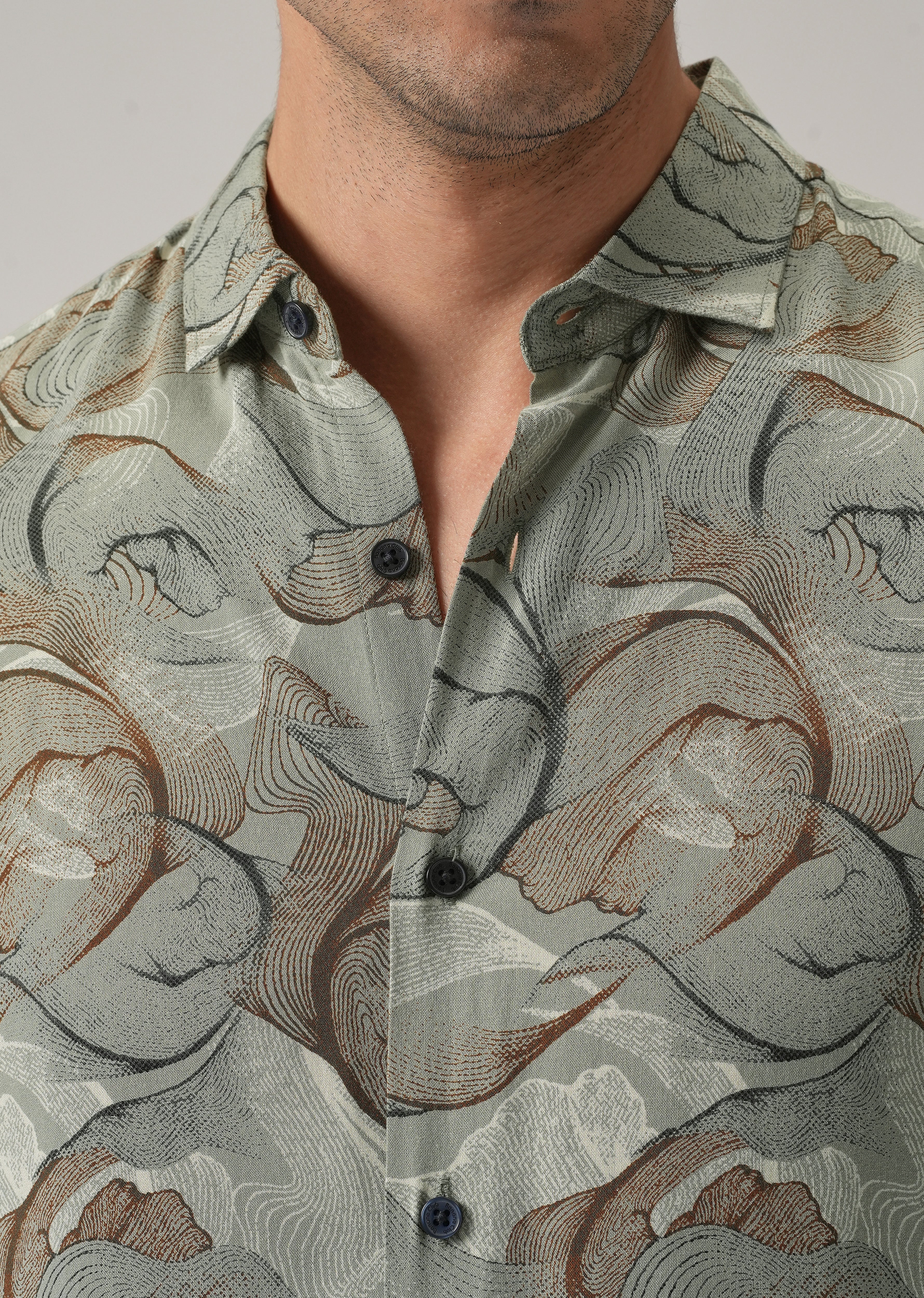 Green Grey Lines Print Feather Shirt - Image 5