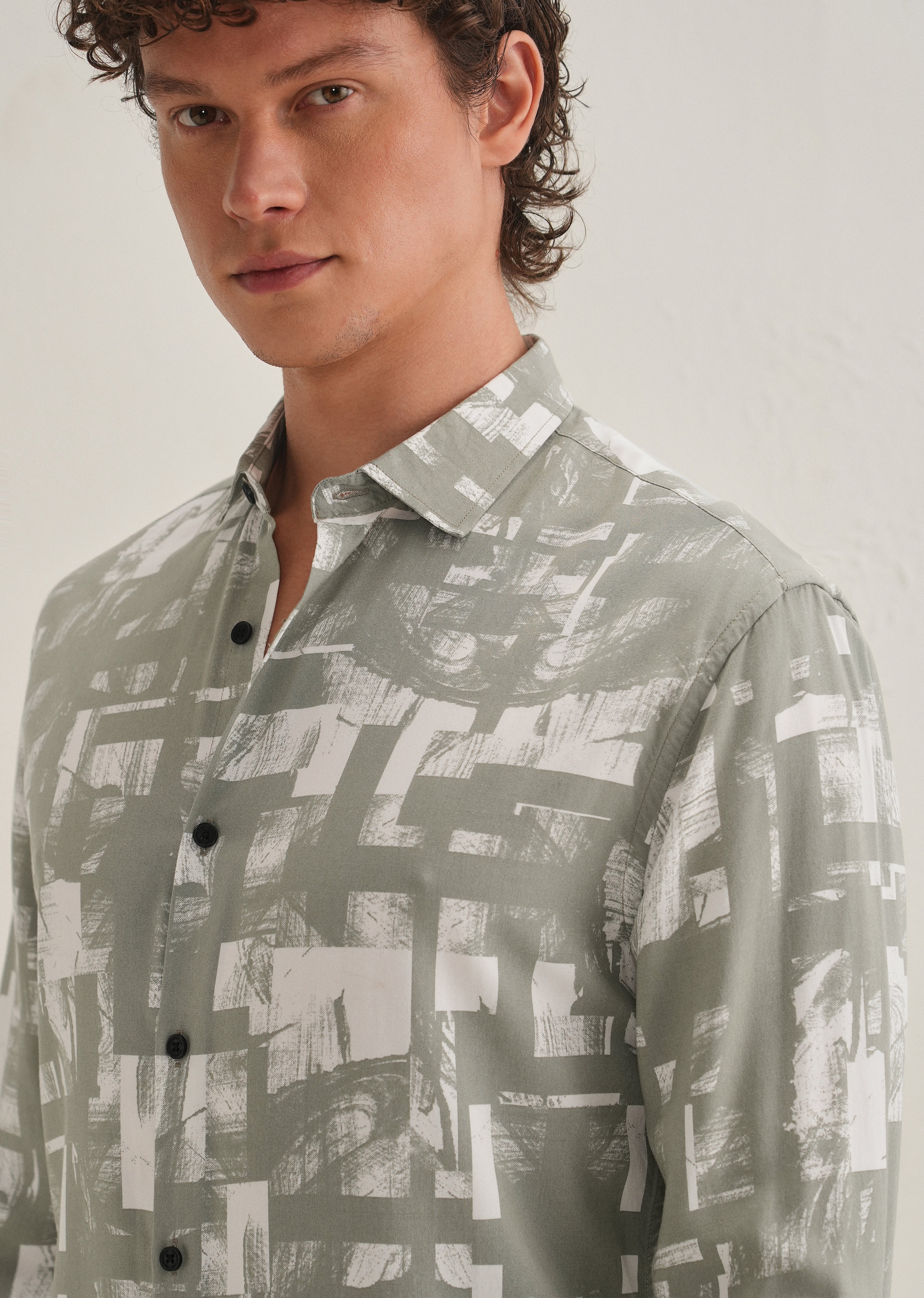 Green White Abstract Printed Shirt - Image 2